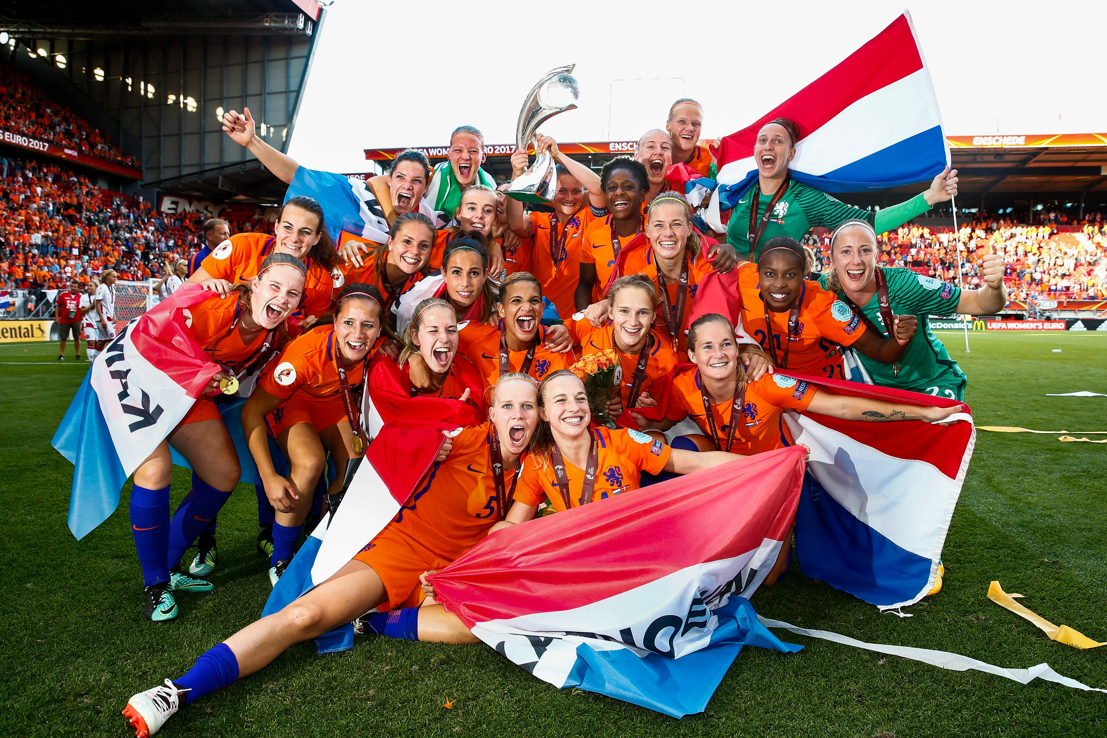 Quiz: match jij de OranjeLeeuwin aan de juiste club?