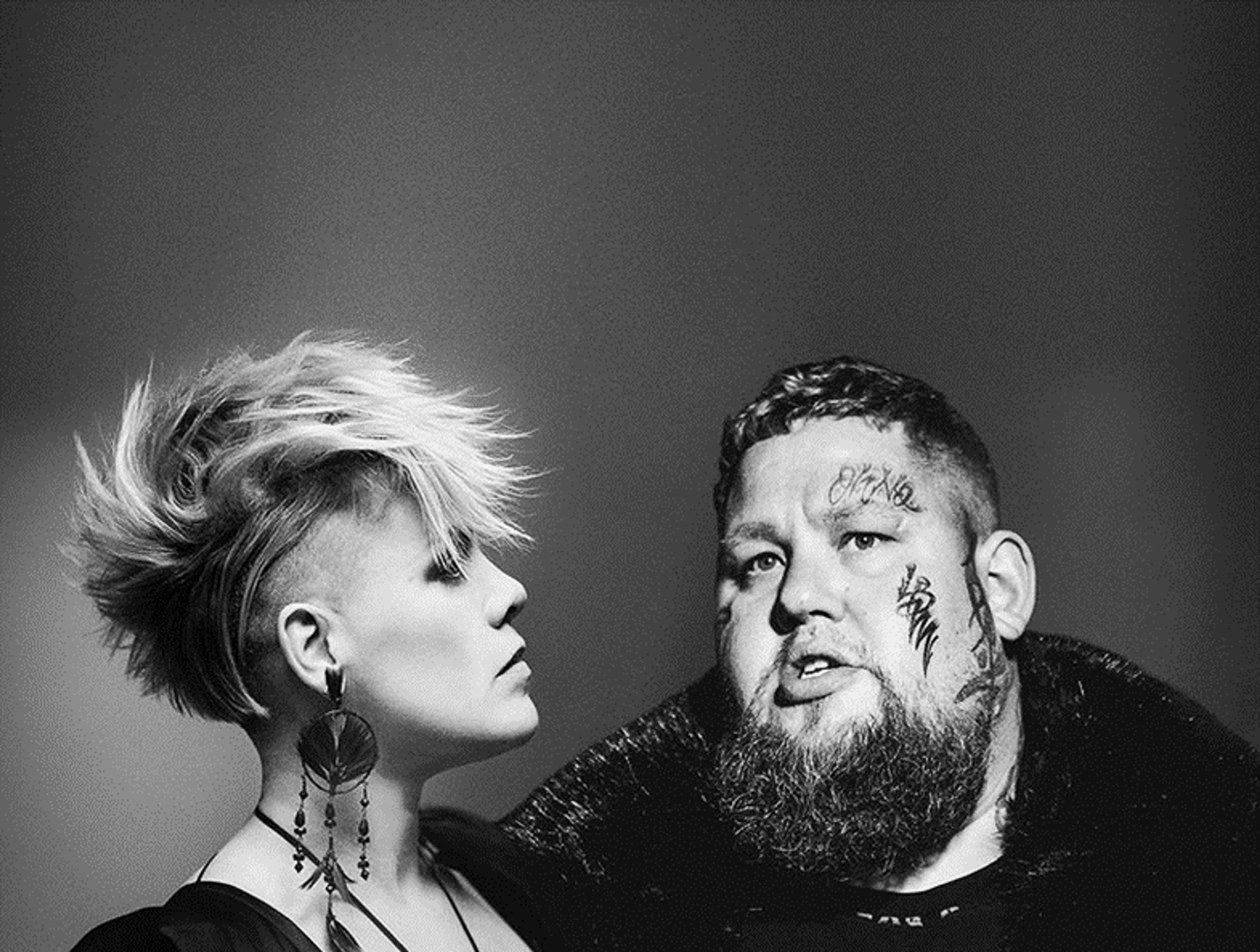 Zo klinkt de nieuwe single van P!nk & Rag'n'Bone Man