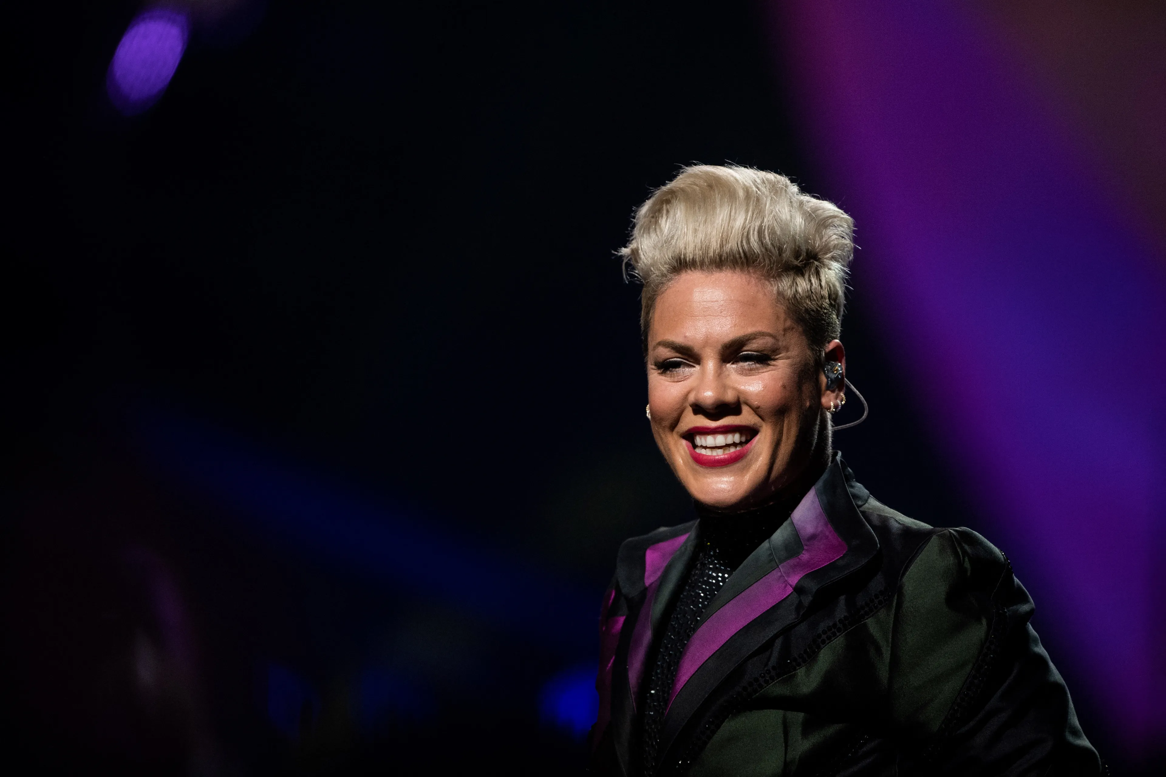 Dit was 5 jaar geleden een #1-hit: What About Us van P!nk