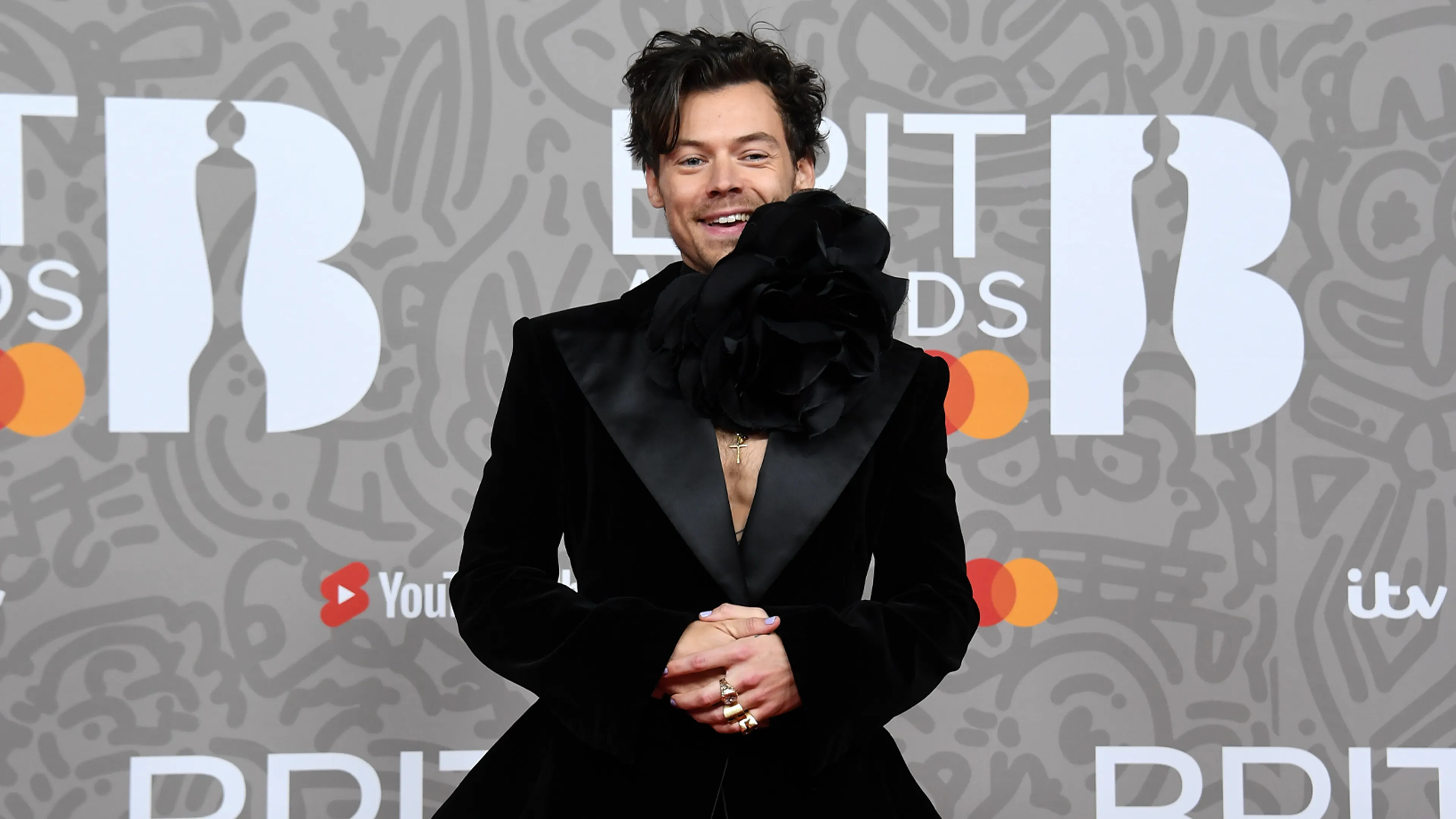 Zo klinkt het nieuwe nummer Aperture van Harry Styles