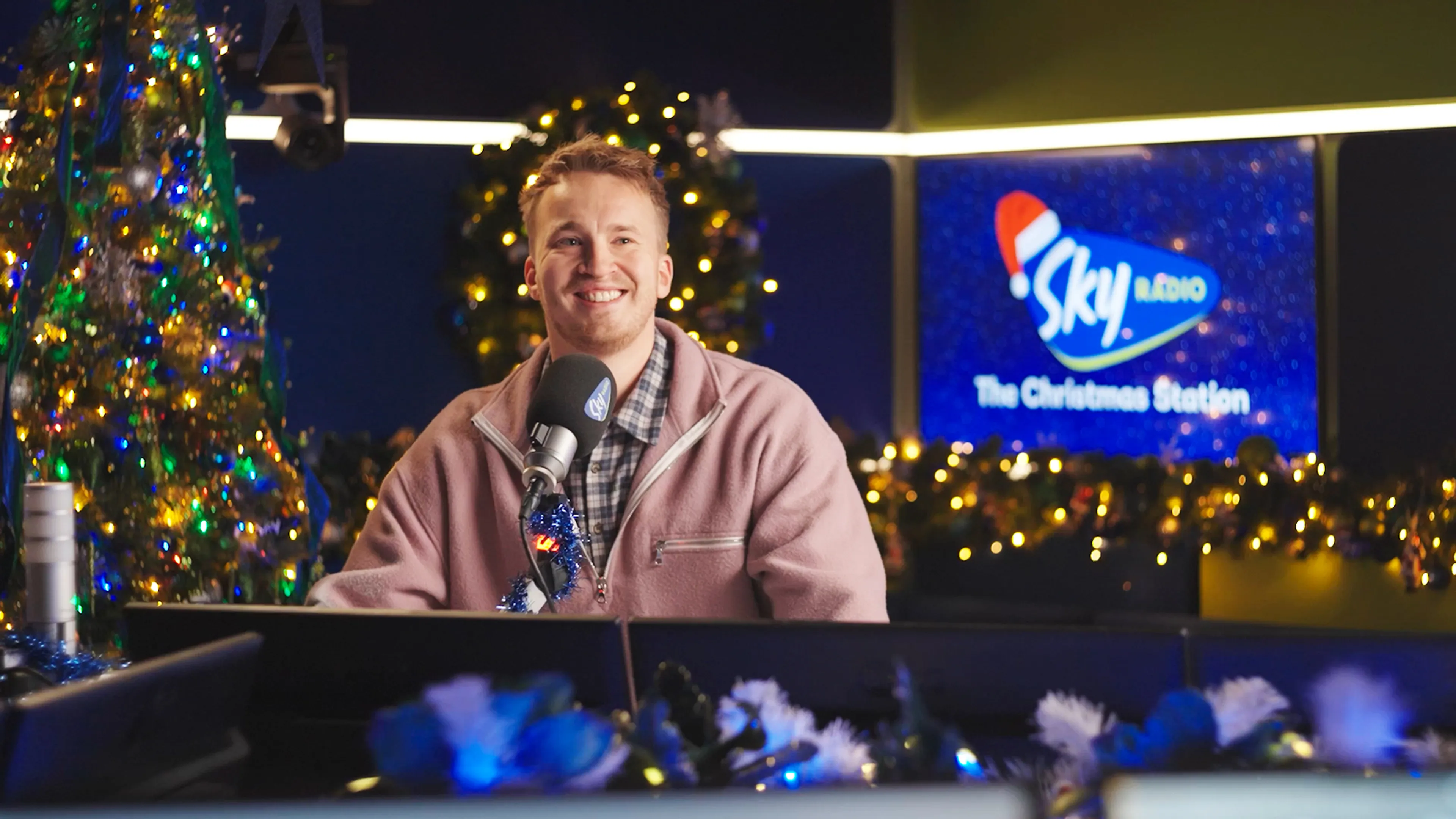 Snelle stemt voor de Christmas Top 50: "Ik kies namens mijn moeder voor dit liedje"