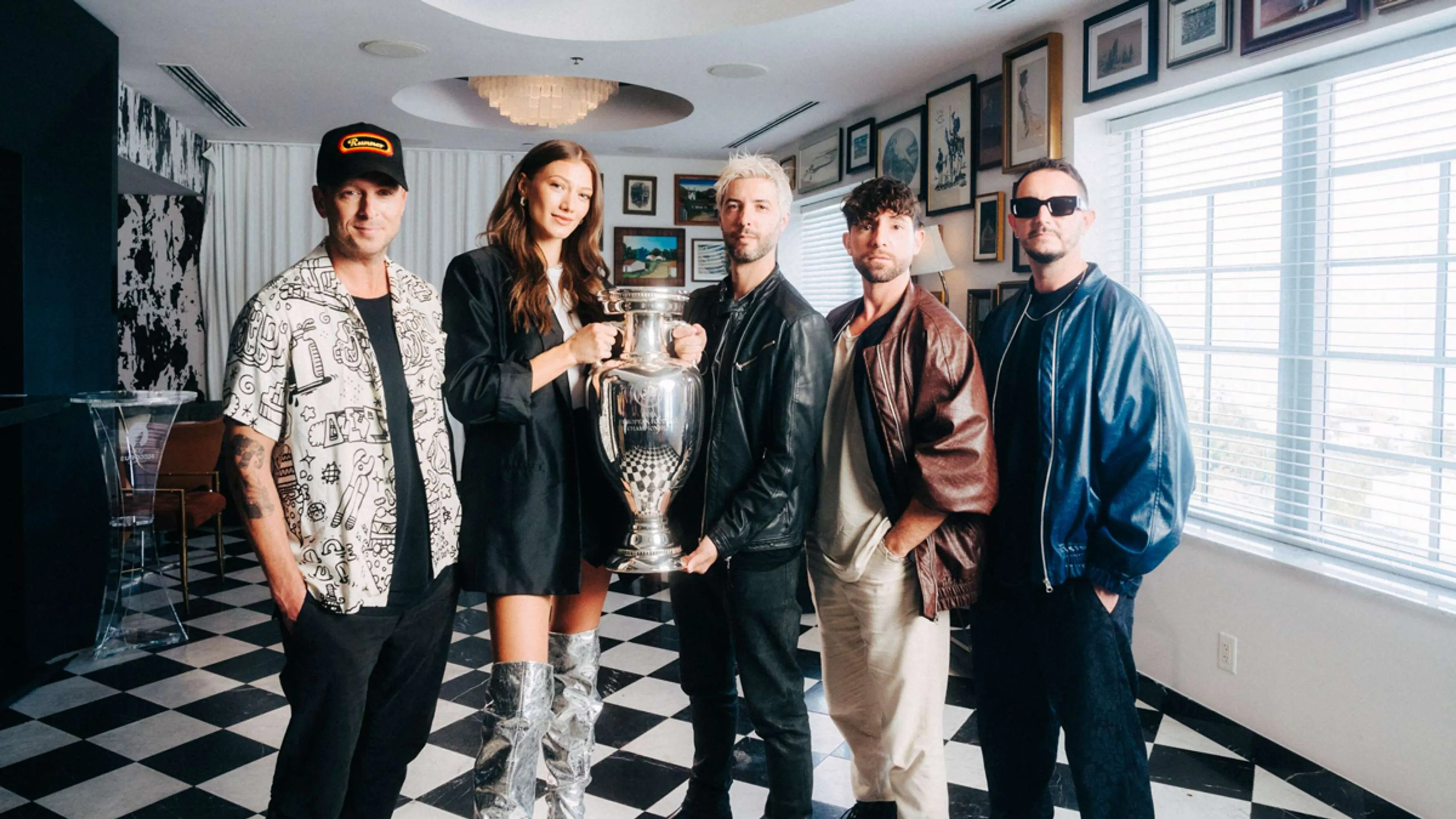 Dit EK-anthem hoor je vanaf nu op Sky Radio ⚽️