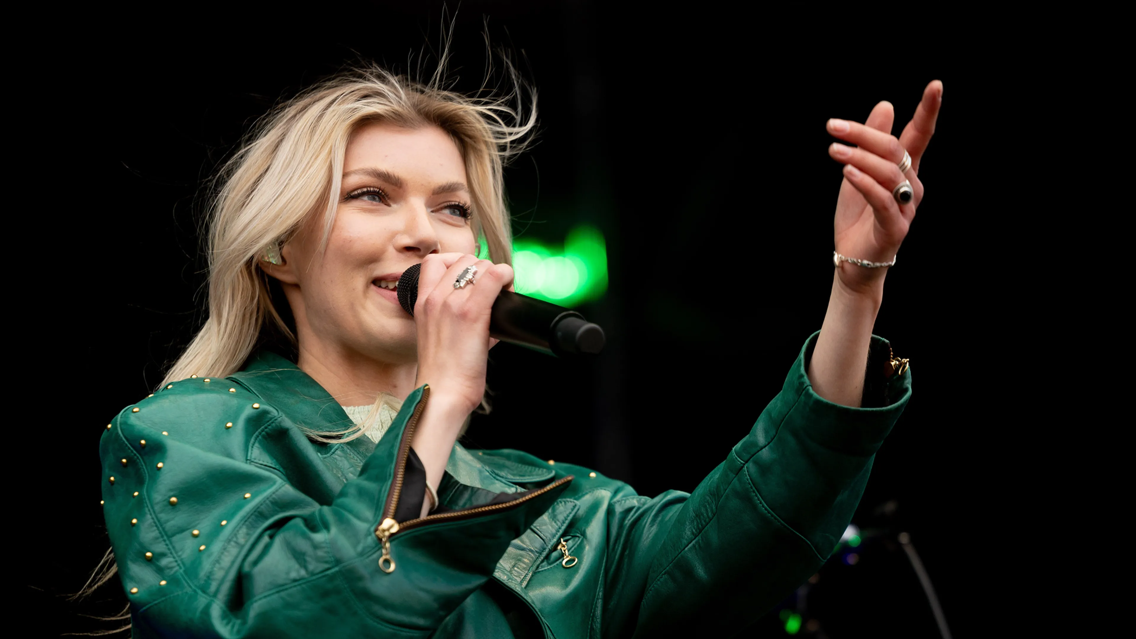 Hannah Mae verzorgt voorprogramma van Suzan & Freek in GelreDome
