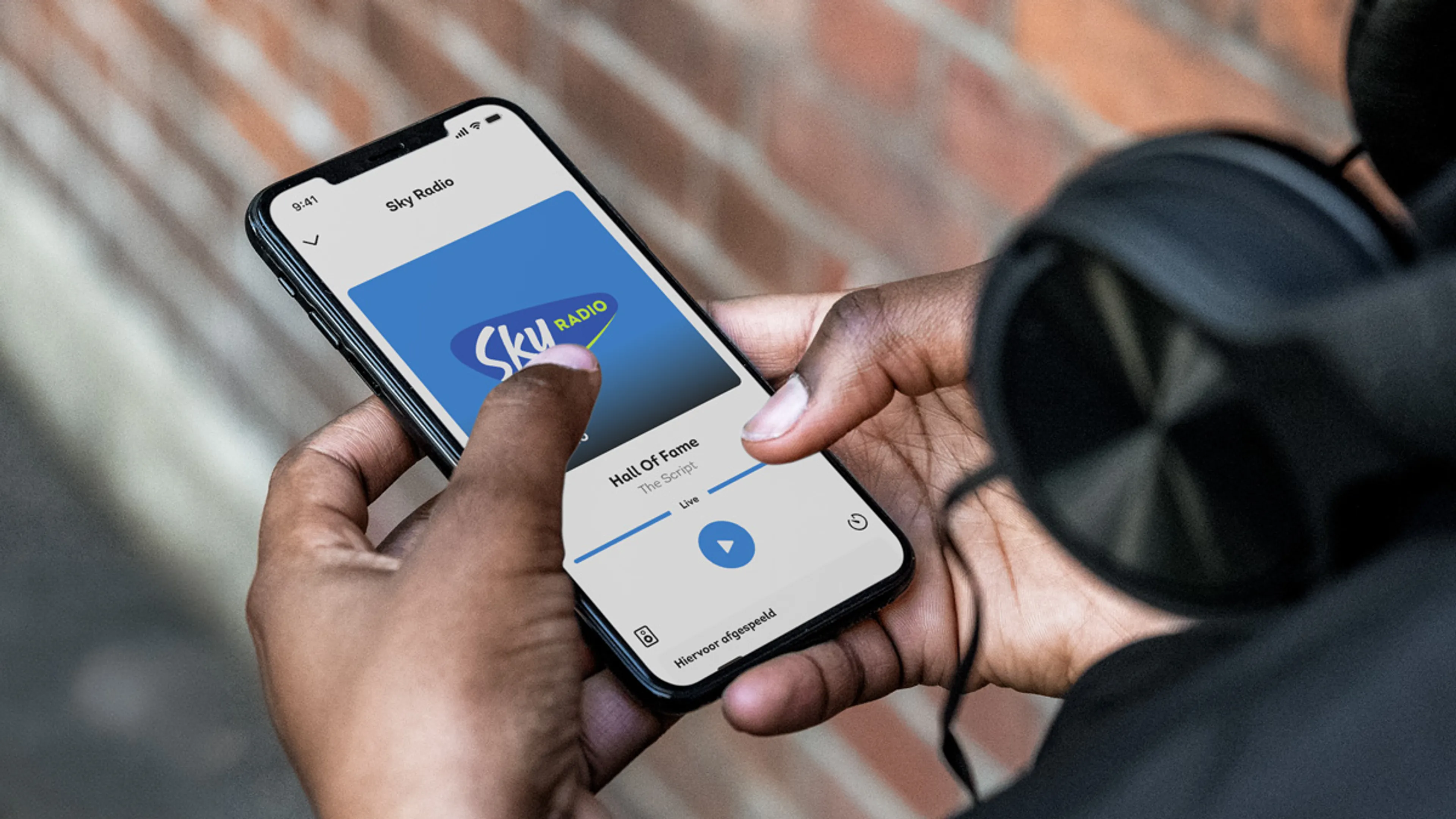Luister overal met de Sky-app
