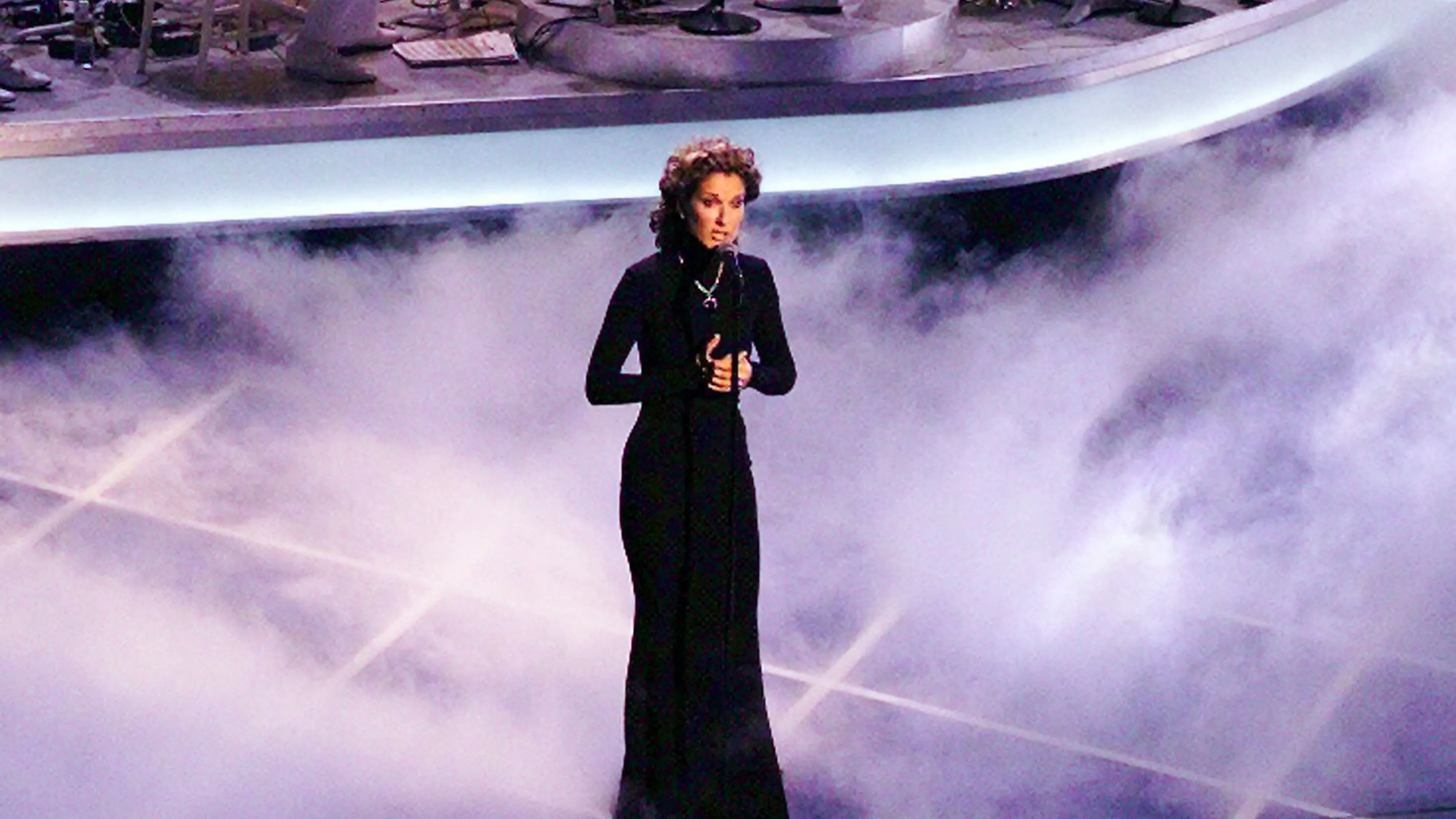 Céline Dion krijgt eigen Barbiepop geïnspireerd op iconisch Titanic-optreden