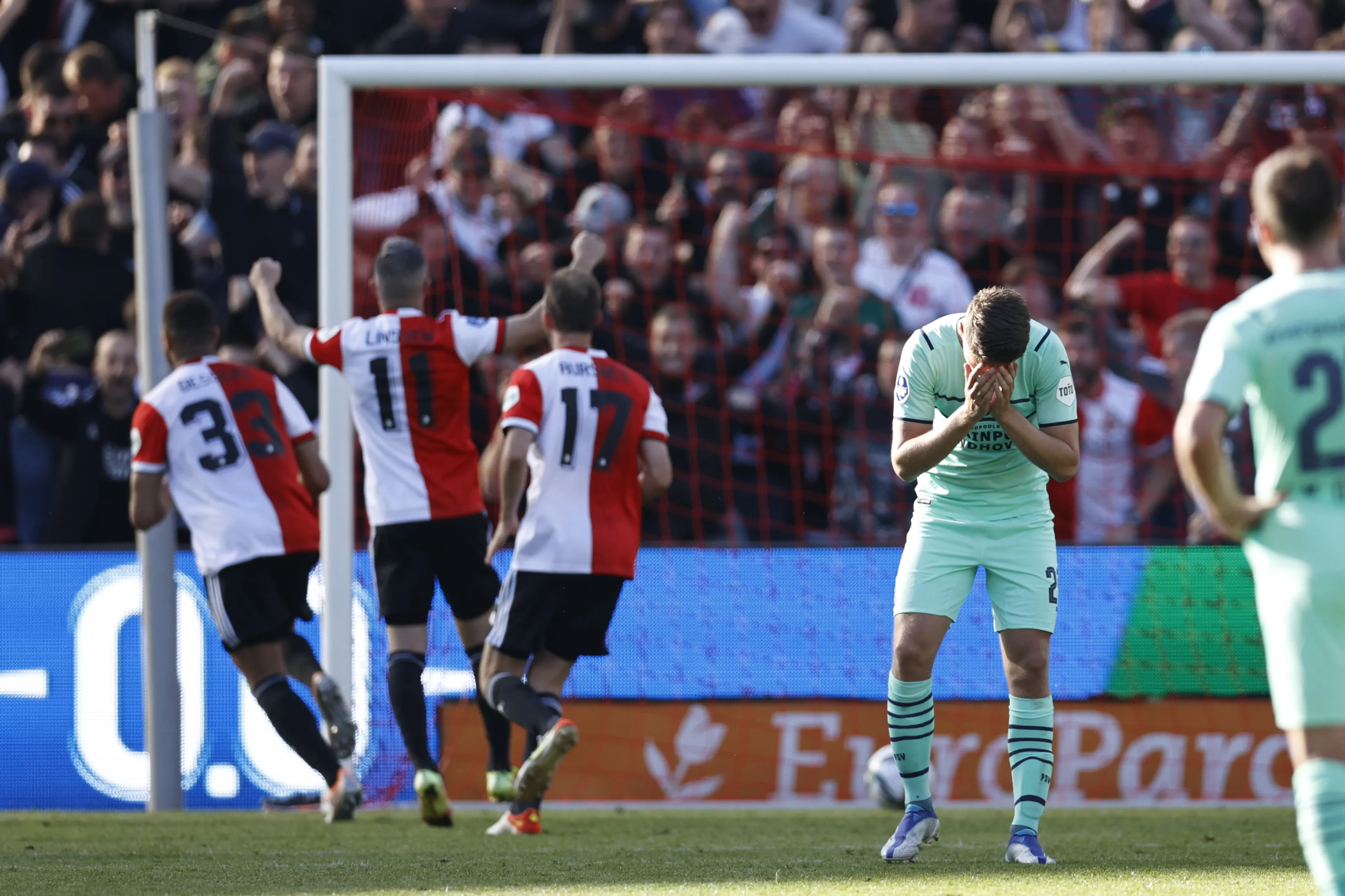 KNVB: scheidsrechter had geen penalty aan Feyenoord moeten geven
