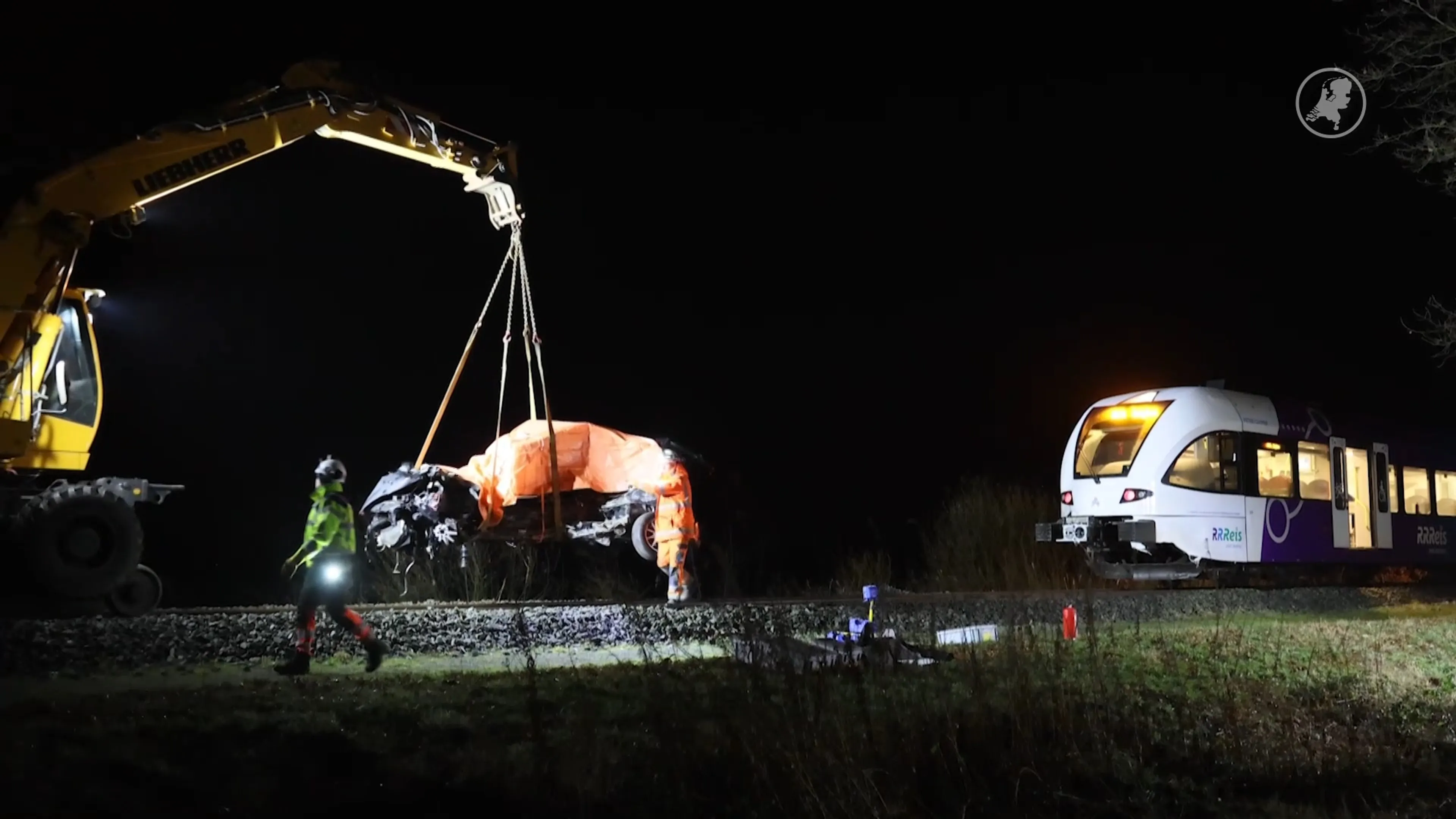 Dodelijk ongeluk op spoorwegovergang: trein botst op auto