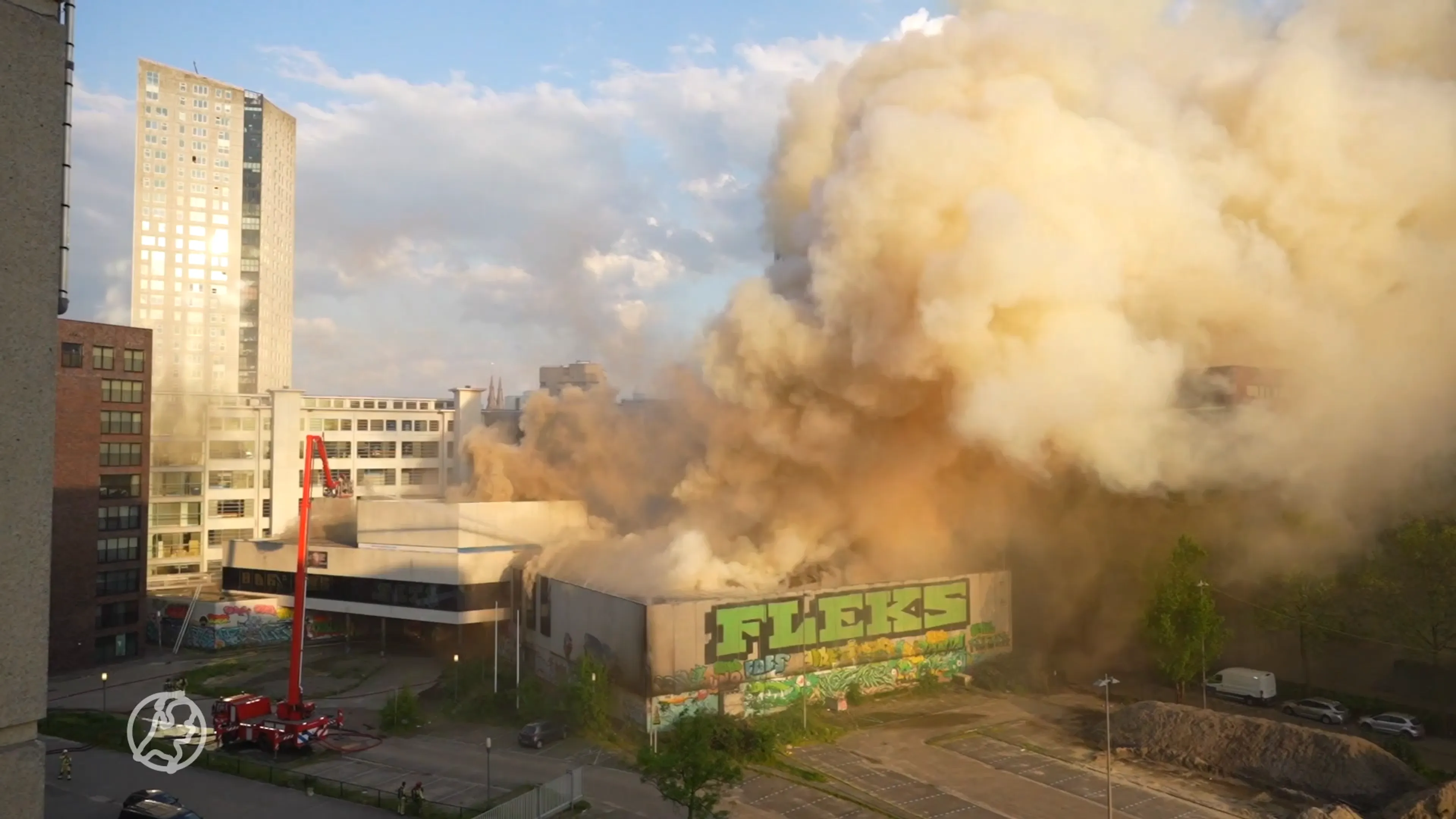 Zeer grote brand in centrum Eindhoven, NL-Alert vanwege vele rook