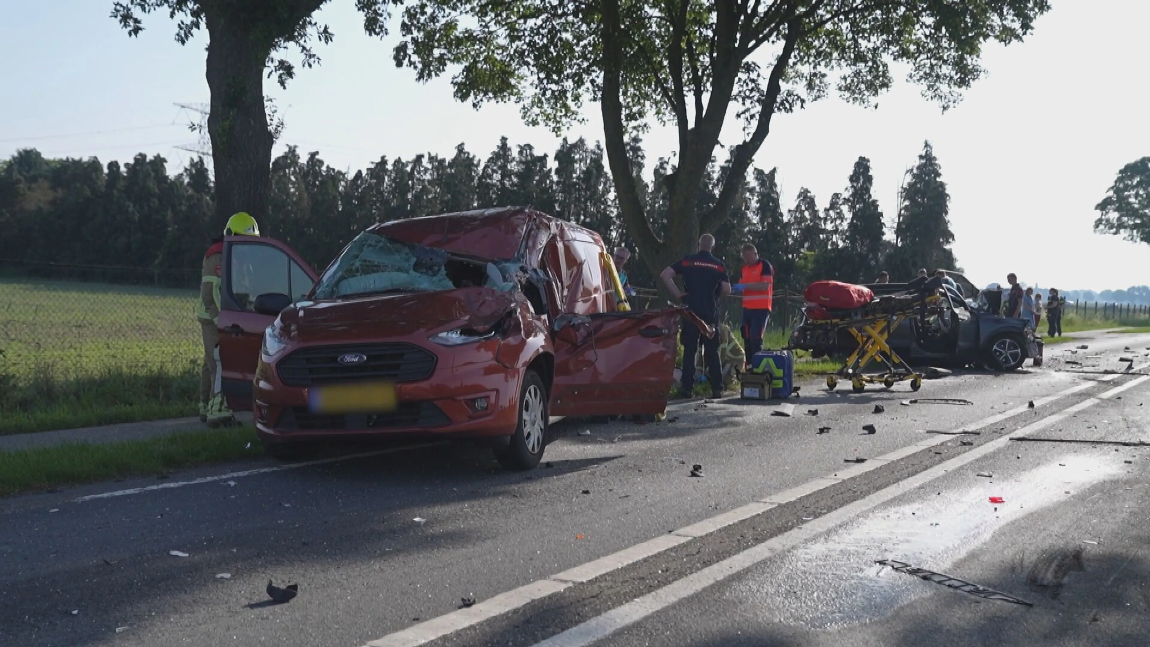 Dode en gewonde bij frontale aanrijding bij Limburgse Kelpen-Oler