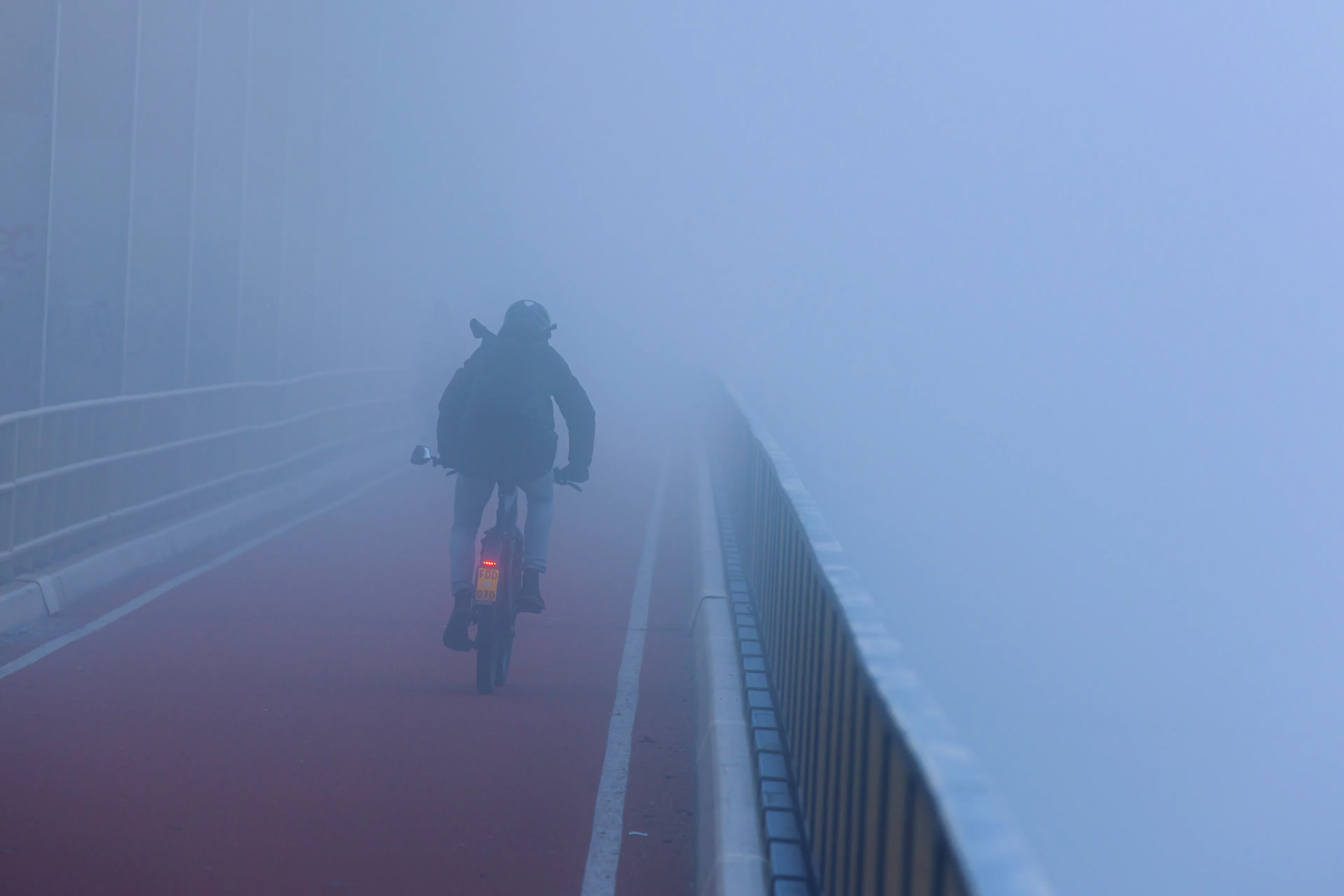 Code geel van kracht vanwege mist in oosten van het land