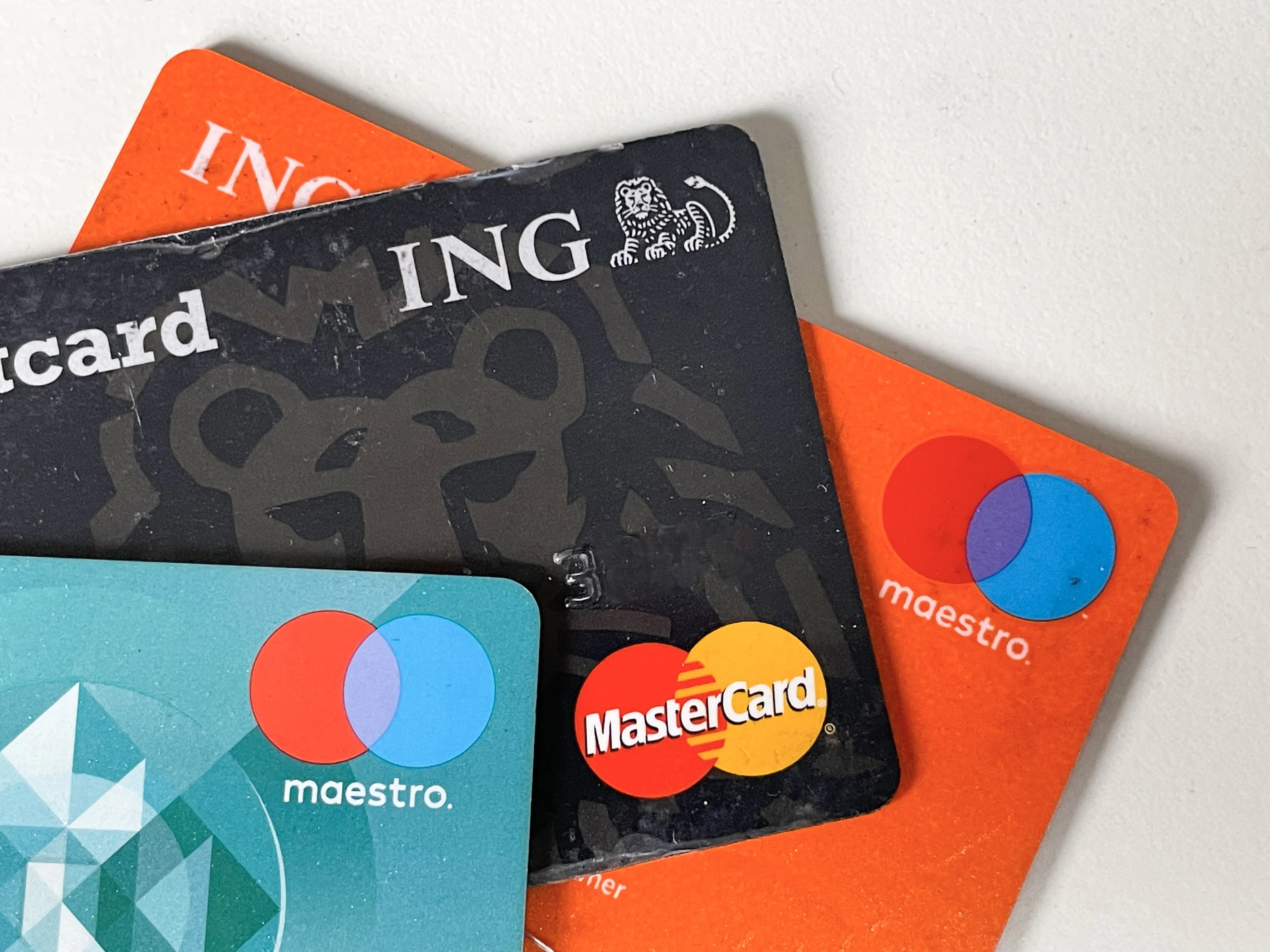 Banken luiden noodklok: veel jongeren kennen grote pakkans geldezels niet