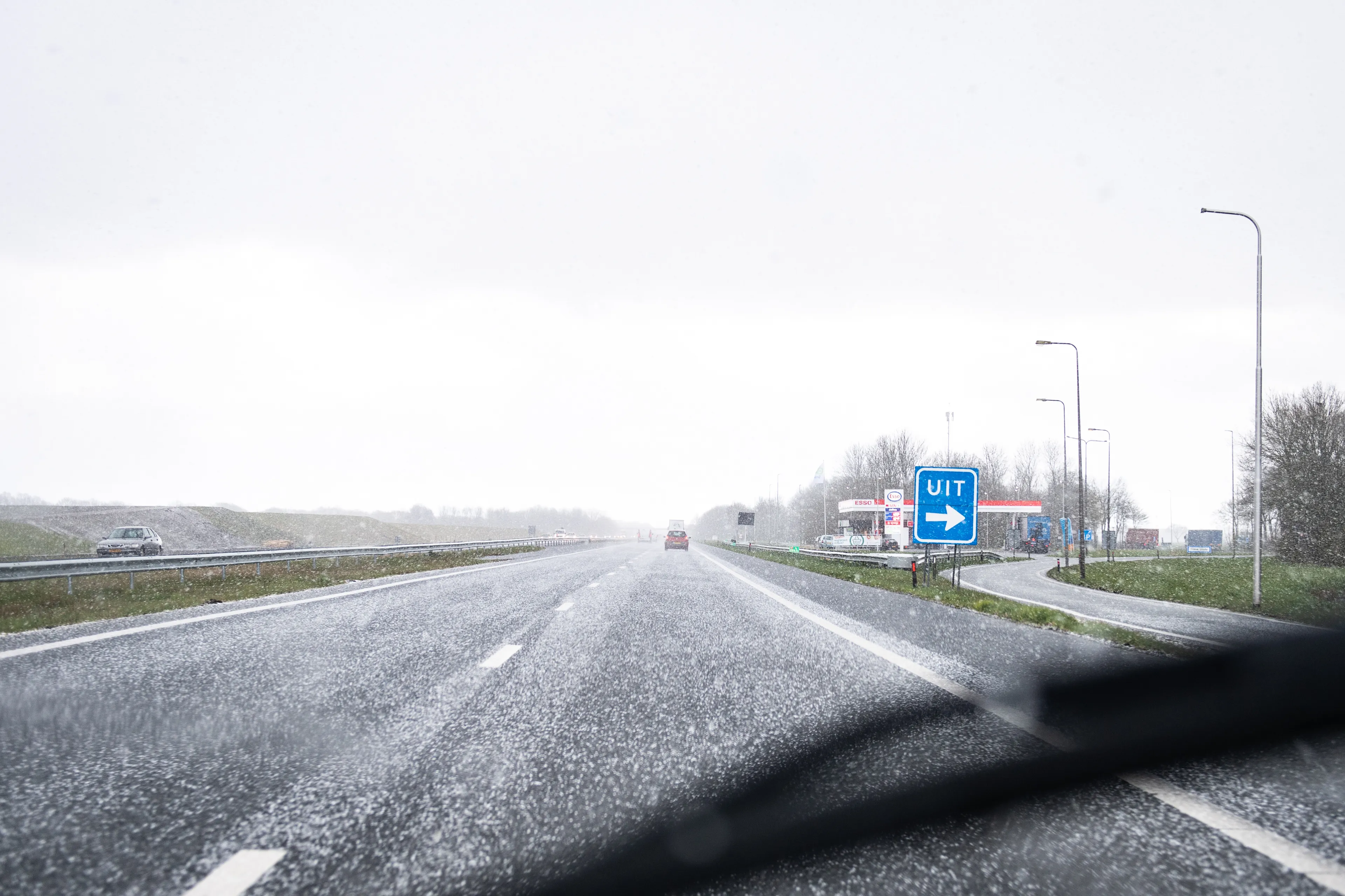 KNMI waarschuwt met code geel: kans op gladheid in deel van het land