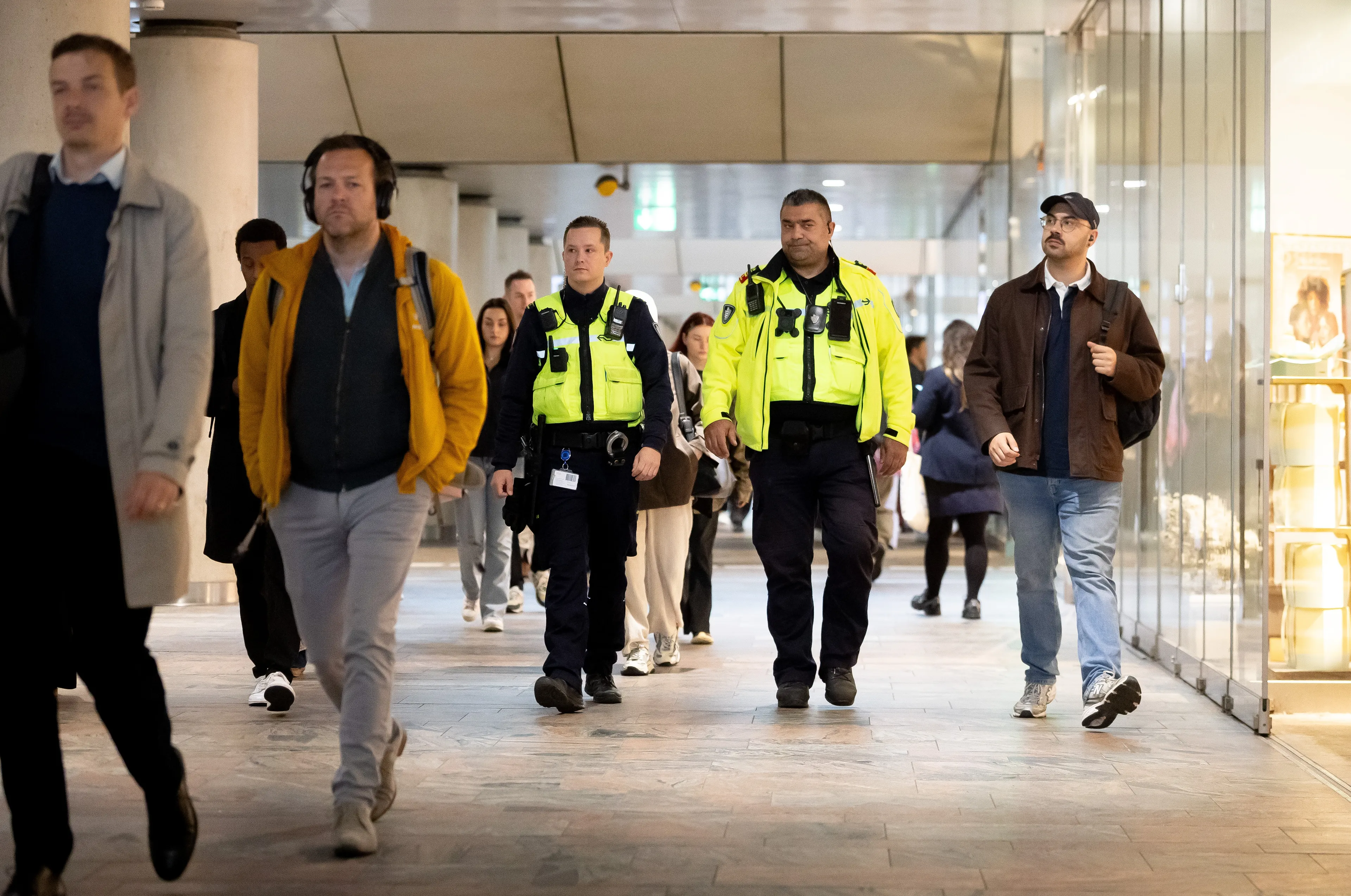 Eerste NS-boa's dragen nu wapenstok