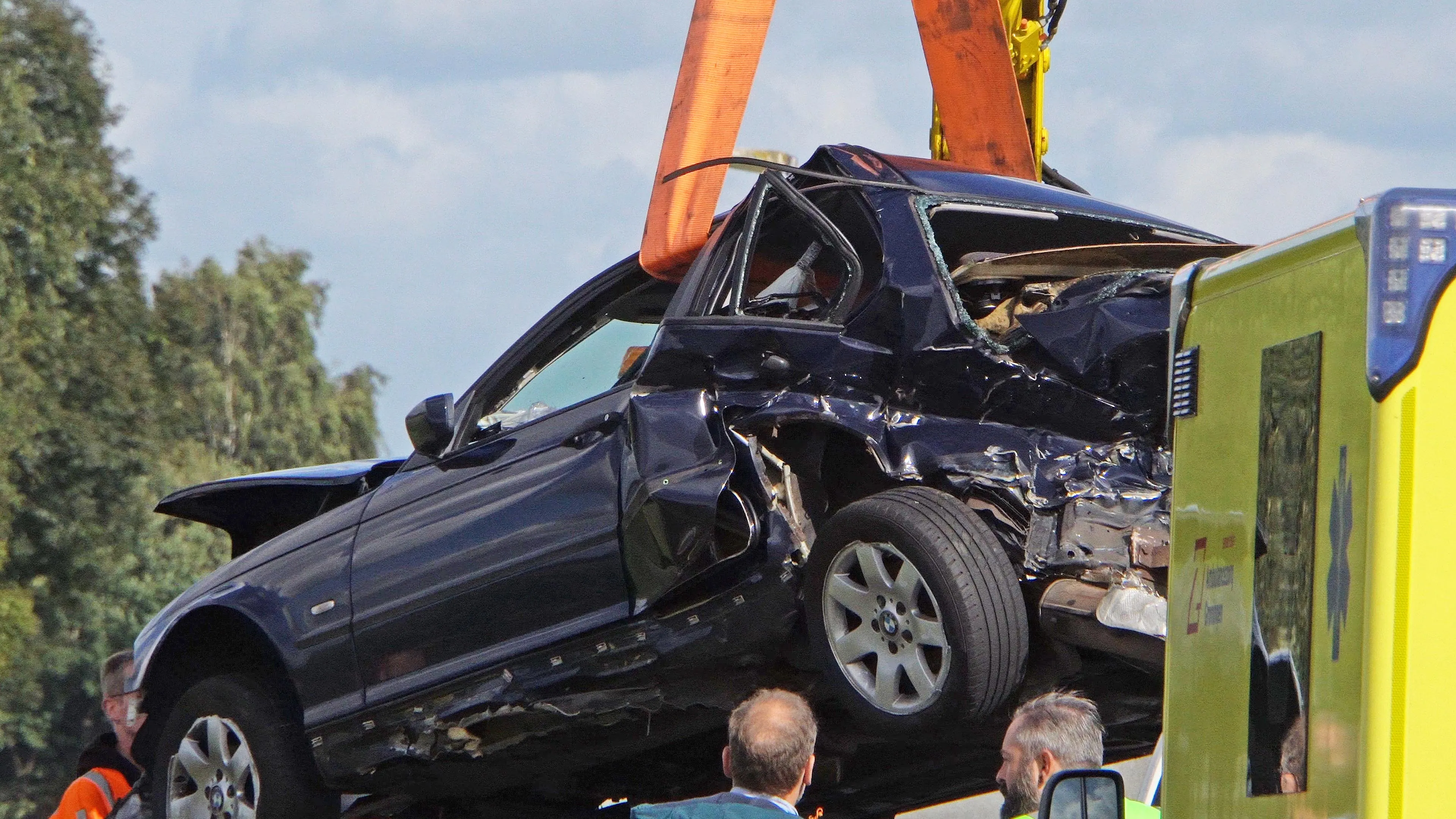 Twee personen overleden na ernstig verkeersongeval Veelerveen
