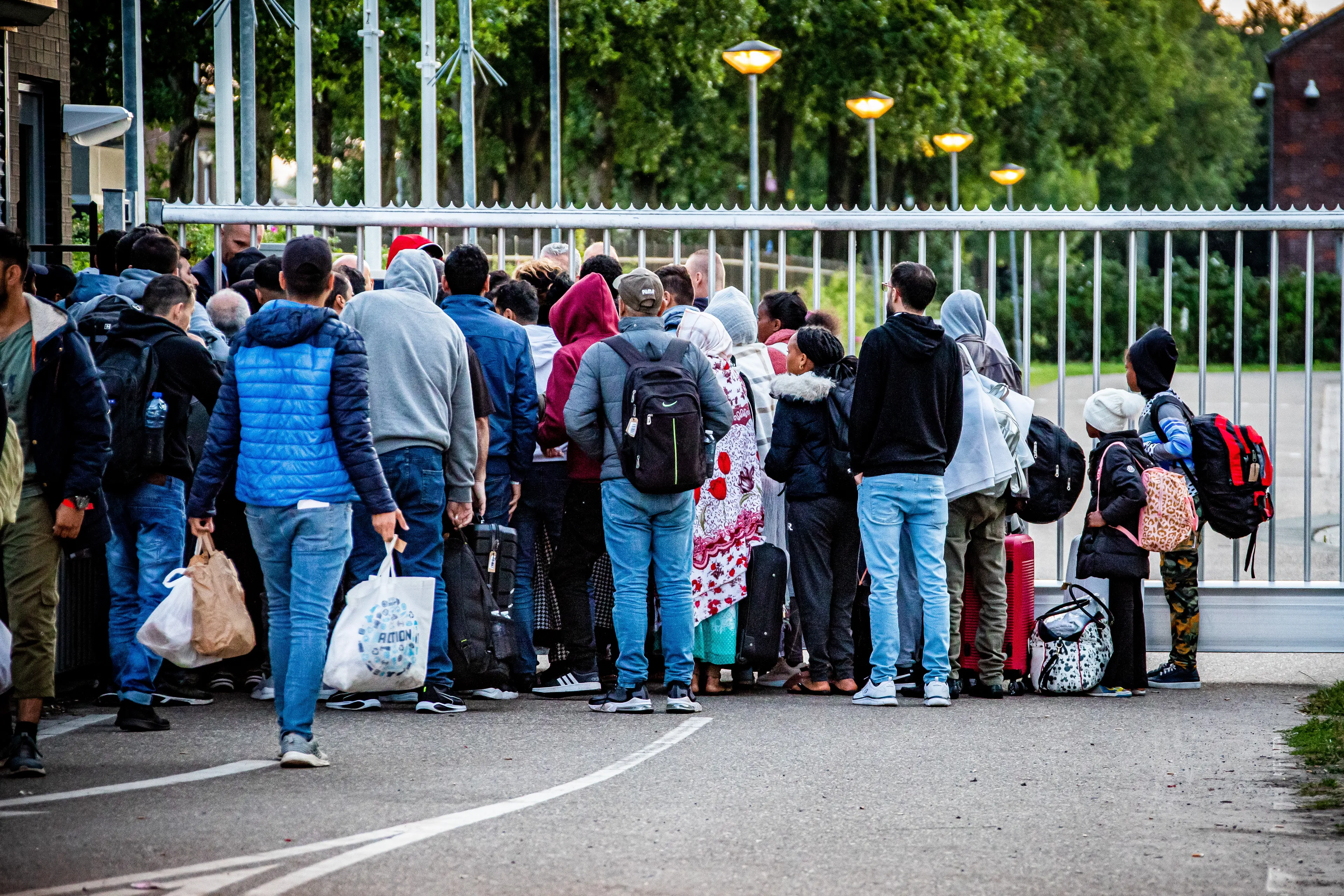 Kamermeerderheid wil kijken naar asielopvang buiten Europa