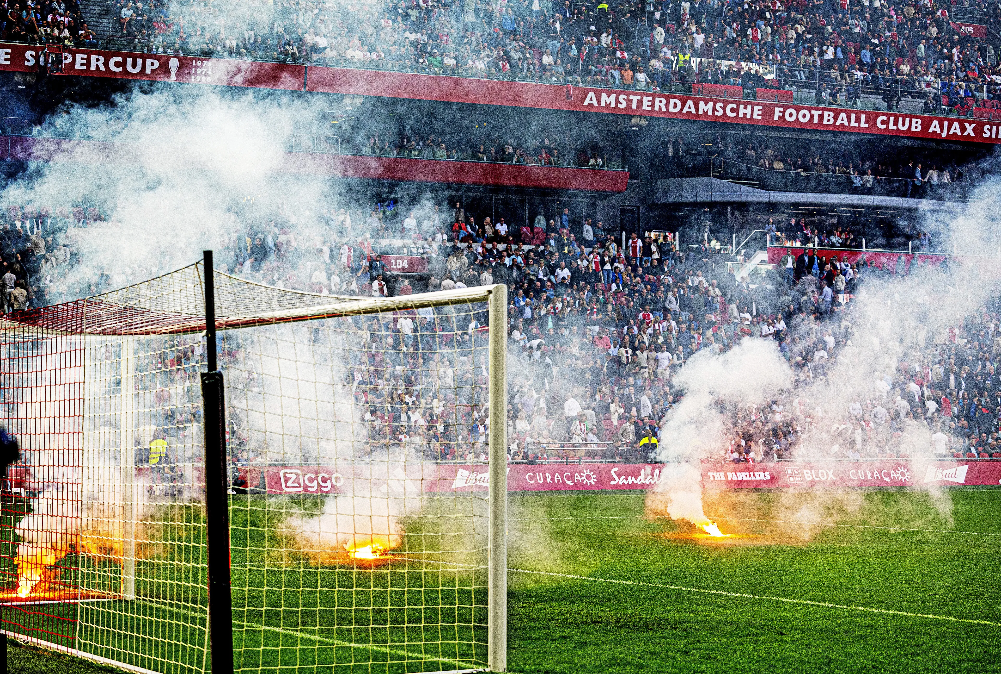 Hooligans aangepakt: nieuwe meldplicht moet het rustiger maken bij stadion