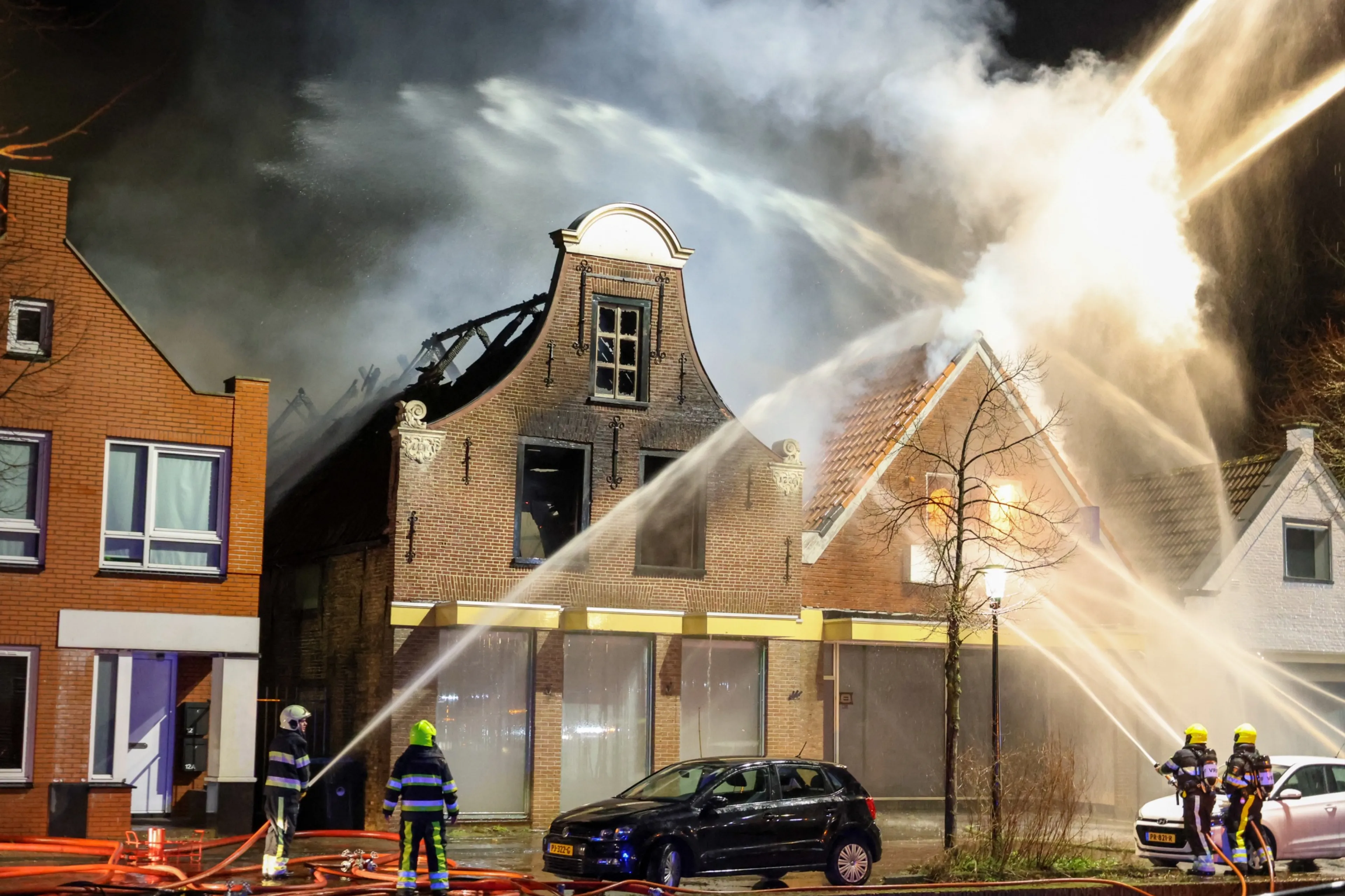 Monumentaal pand verwoest bij grote brand in Gorredijk