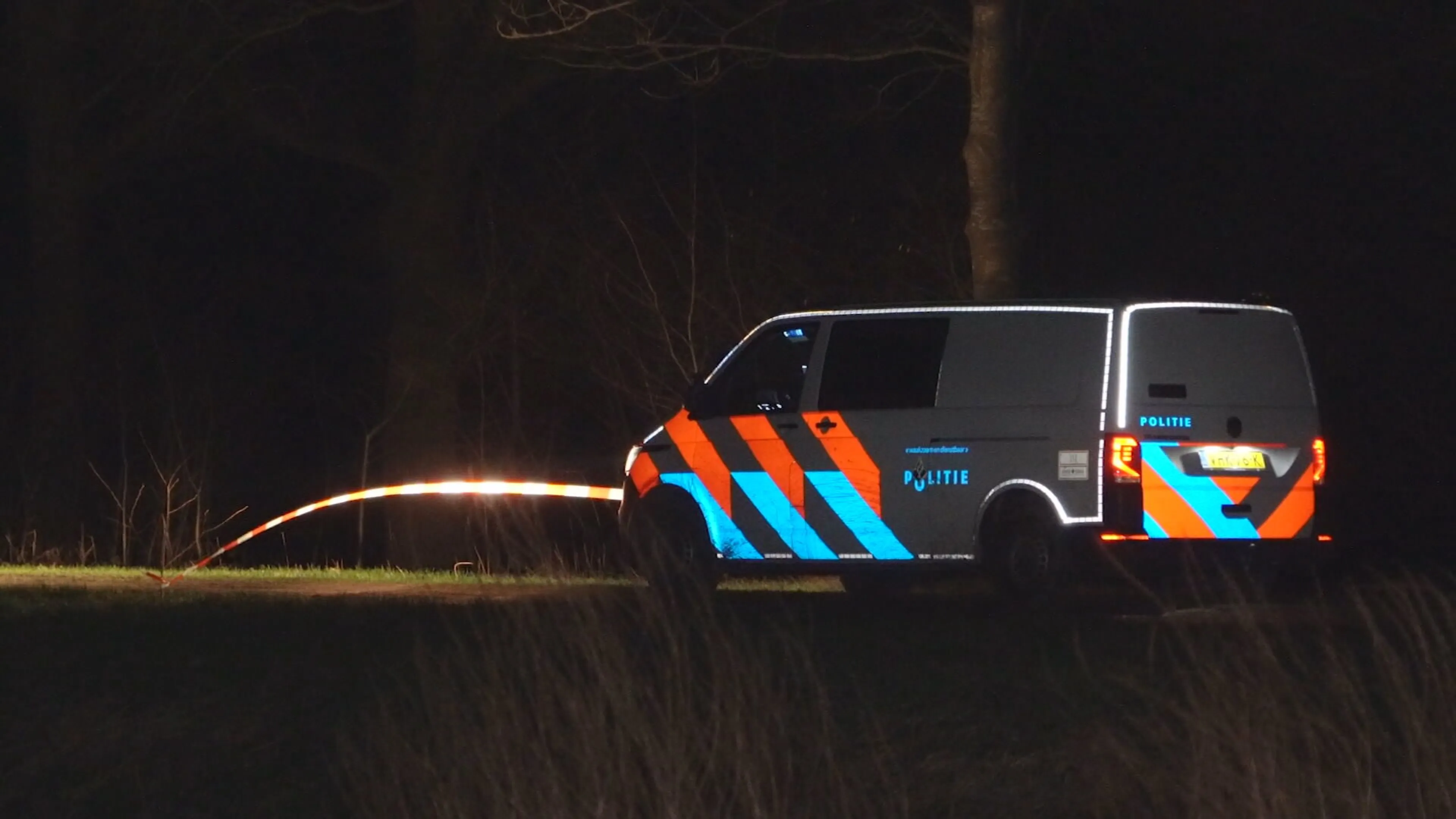 38 tips over lichaam in dakkoffer Drents Oranjekanaal