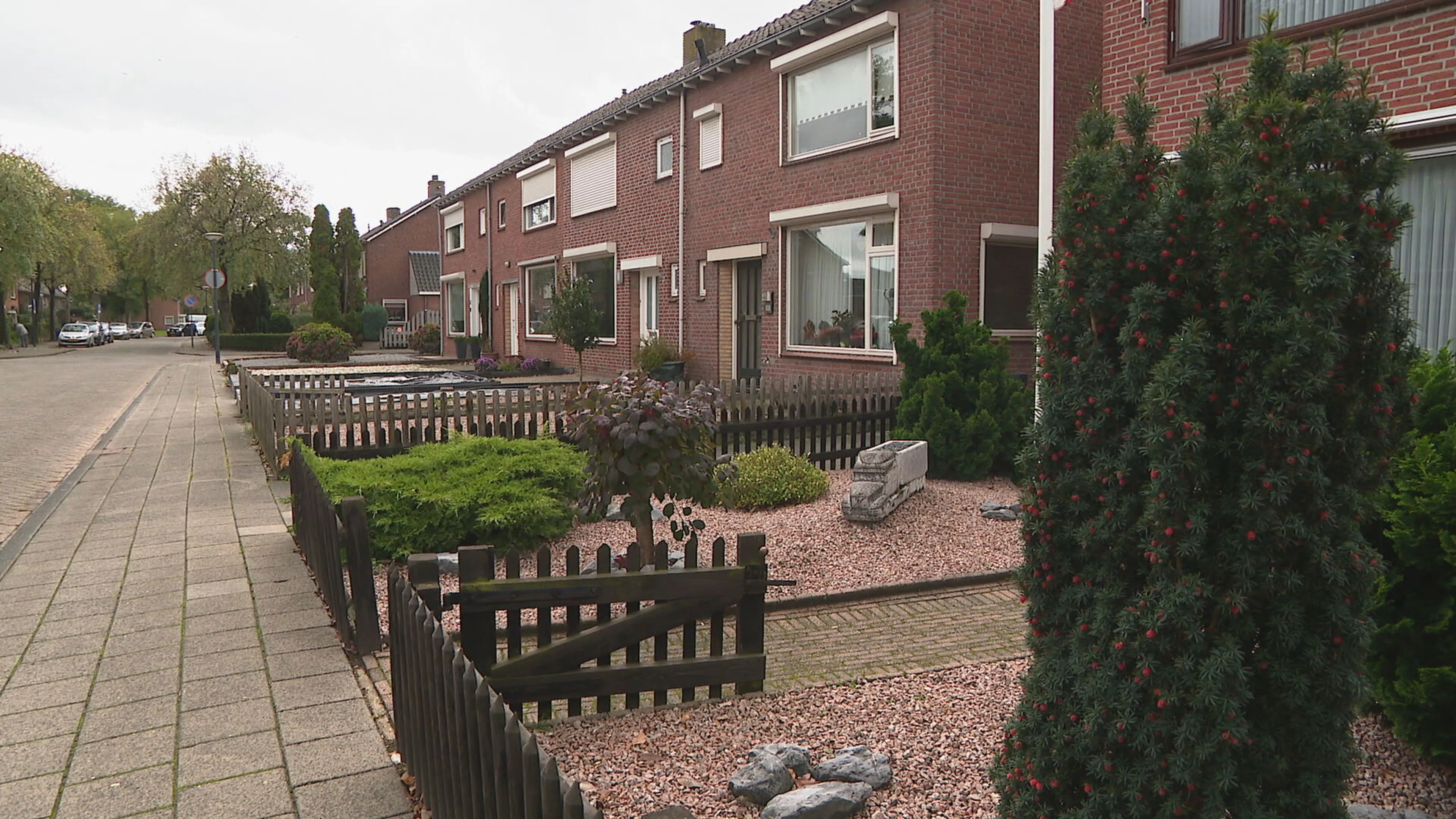 Strijd om voortuinen drijft bewoners en gemeente Waalwijk naar rechtszaal