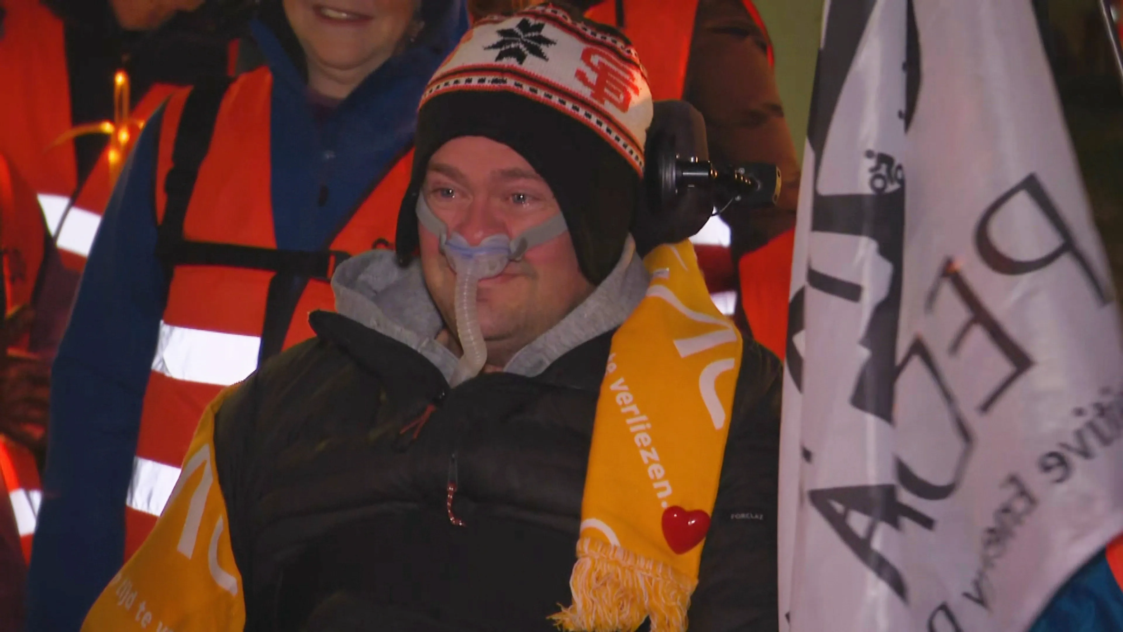 Ondanks slopende ziekte doet ALS-patiënt Frank mee met ALS Sunrise Walk