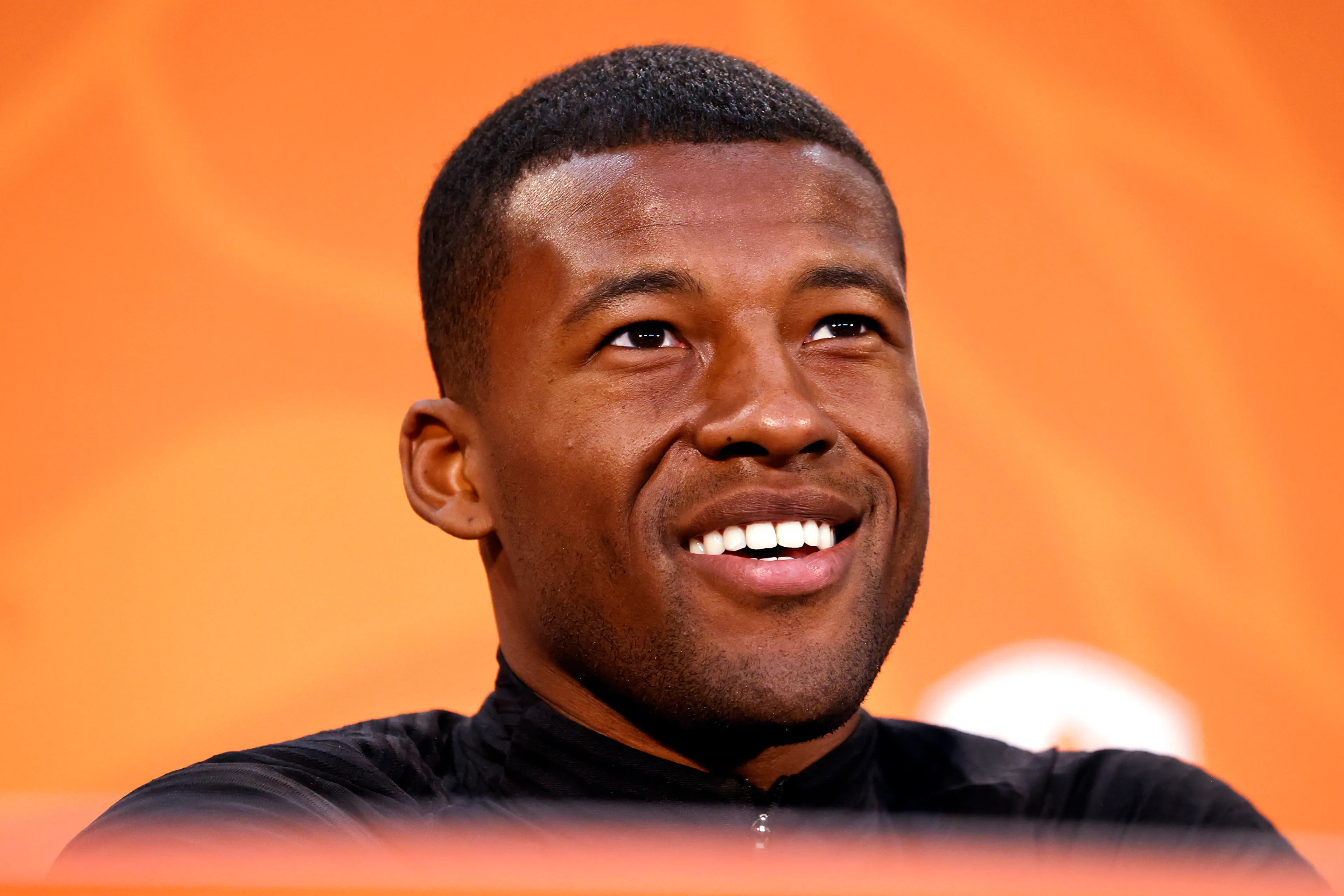 Oranje-aanvoerder Wijnaldum: 'Ik vind dat de UEFA ons moet beschermen bij racisme'