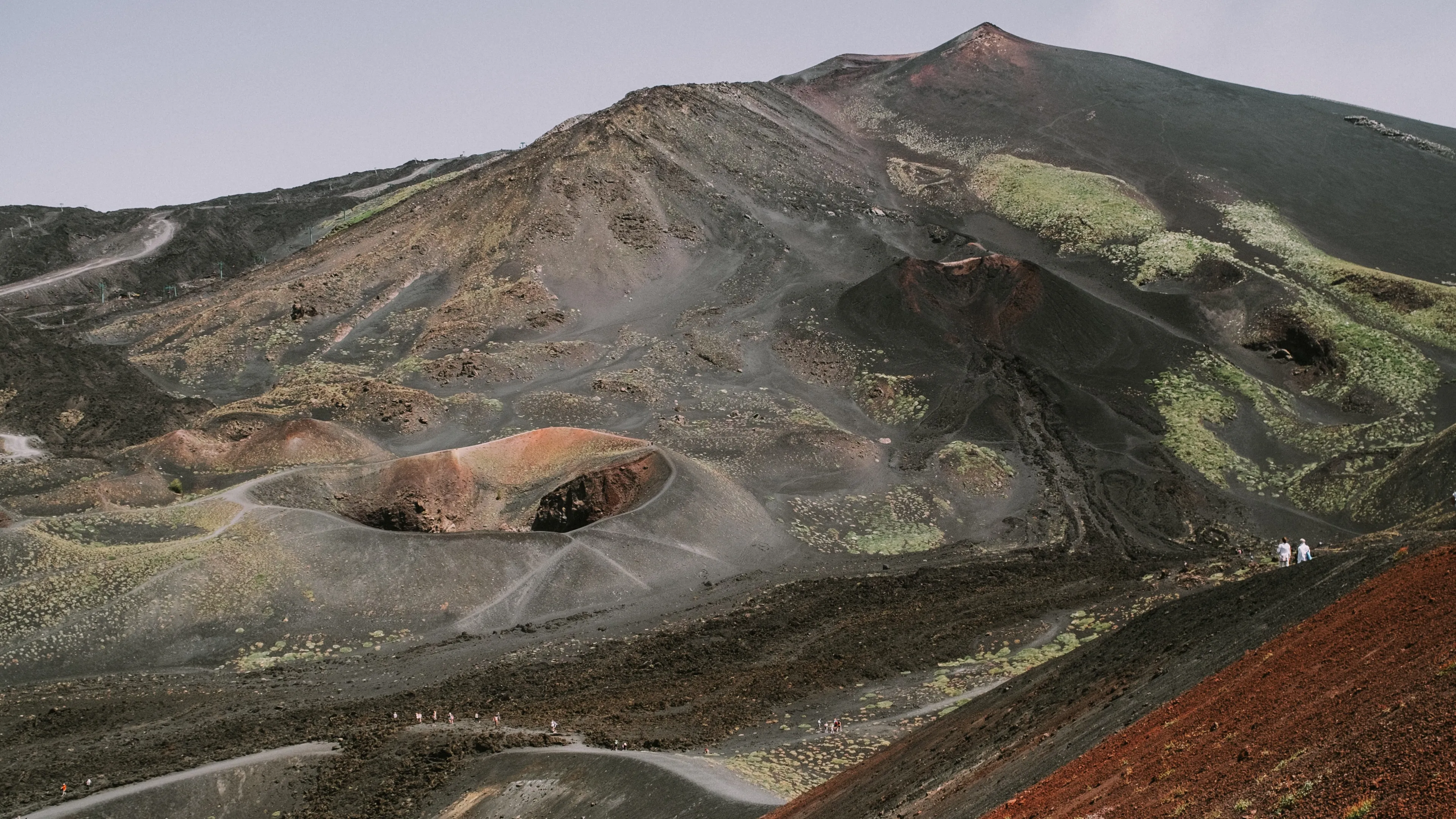 Siciliaanse brandweer redt verdwaalde Nederlander van de Etna