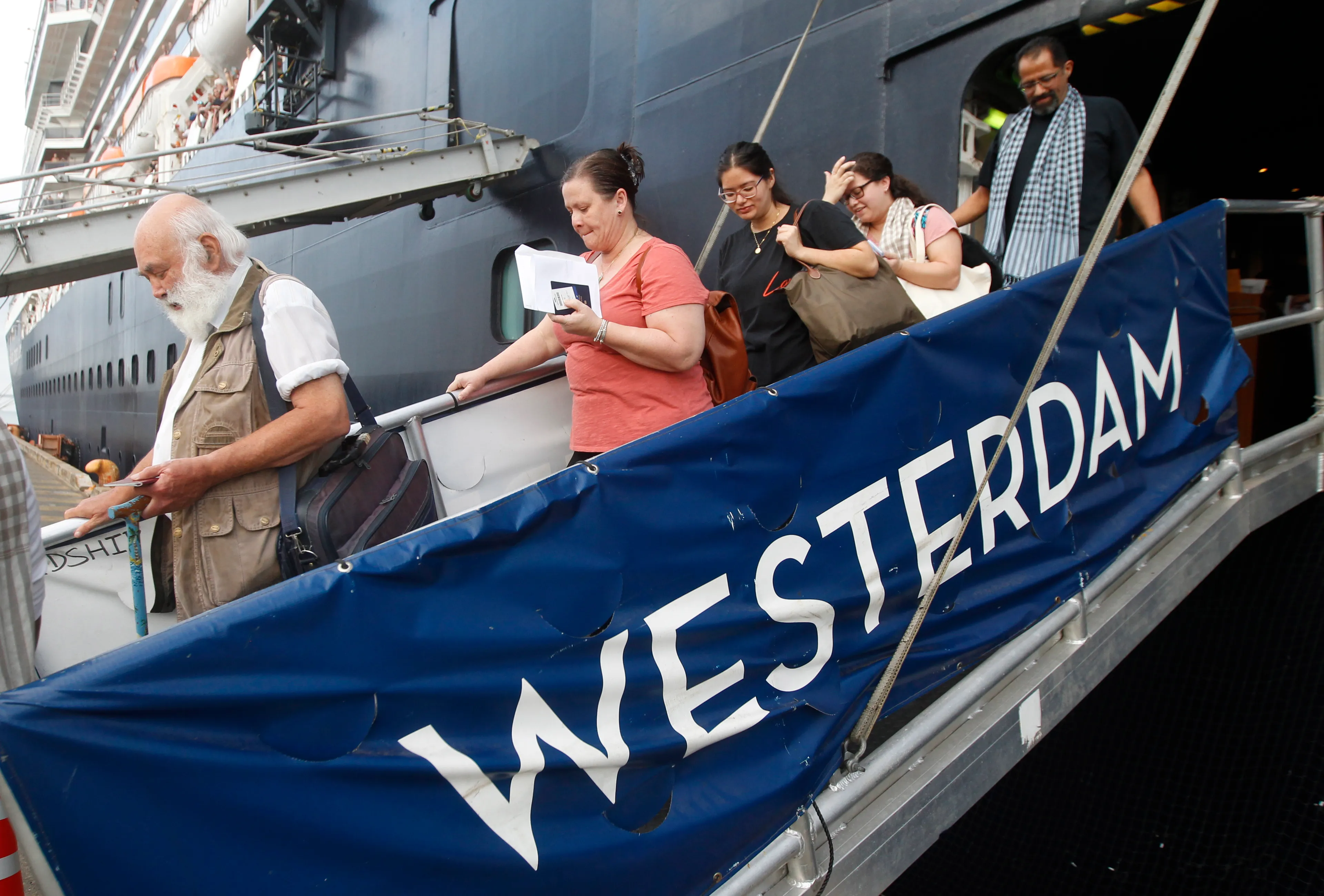 Moeten passagiers Westerdam niet in quarantaine? 'Je moet het per geval bekijken'