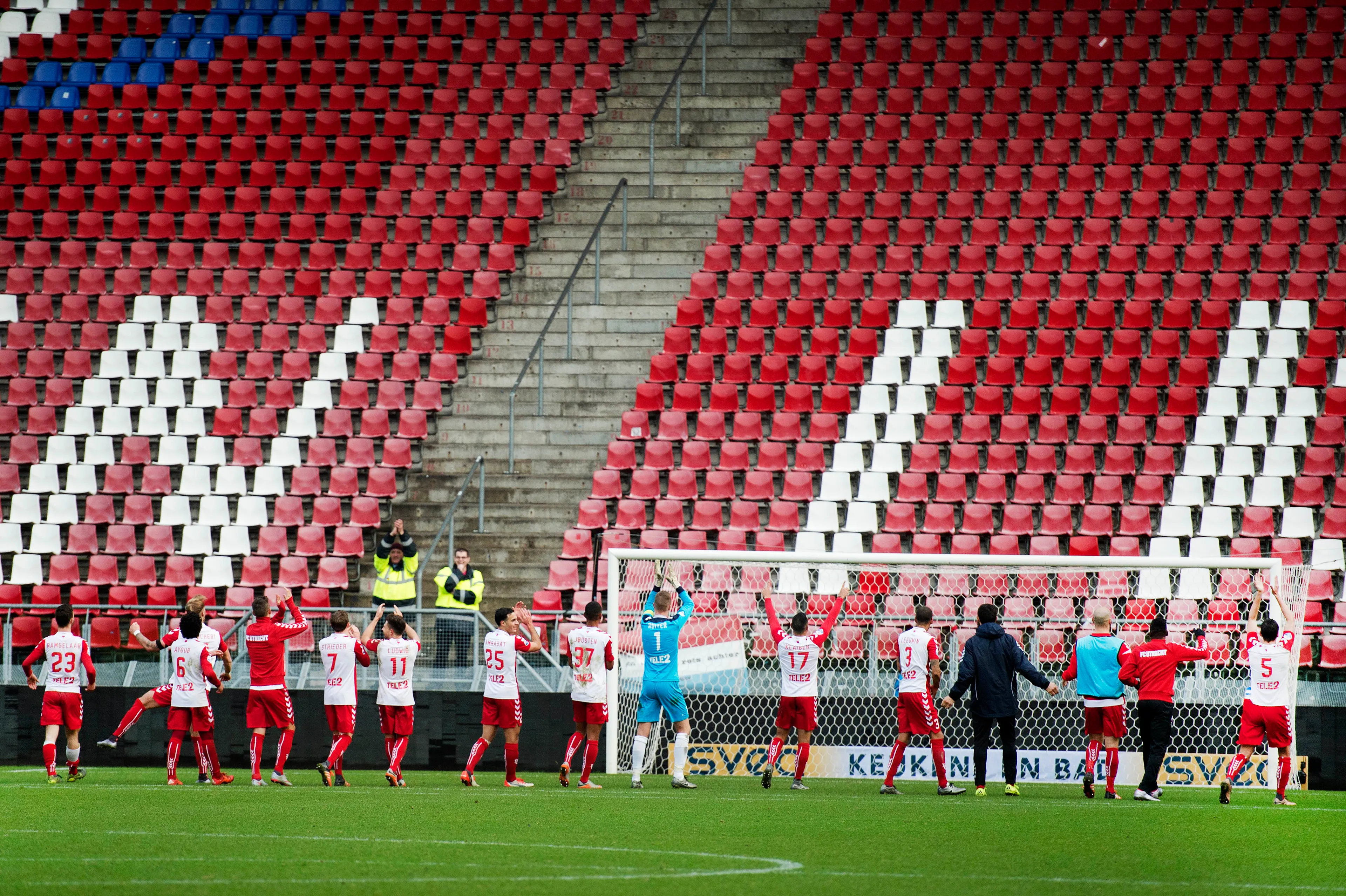 KNVB bereidt zich voor op maatregelen coronavirus: 'Het komt steeds dichterbij'