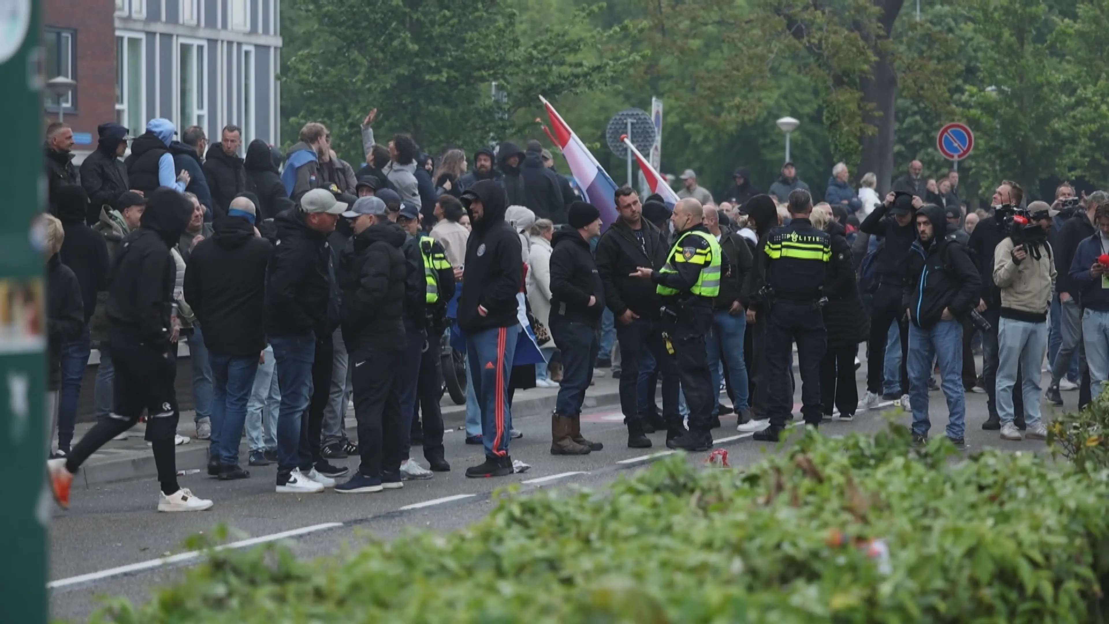 Opgepakte minderjarigen rellen Loosdrecht weer op vrije voeten om eindexamens