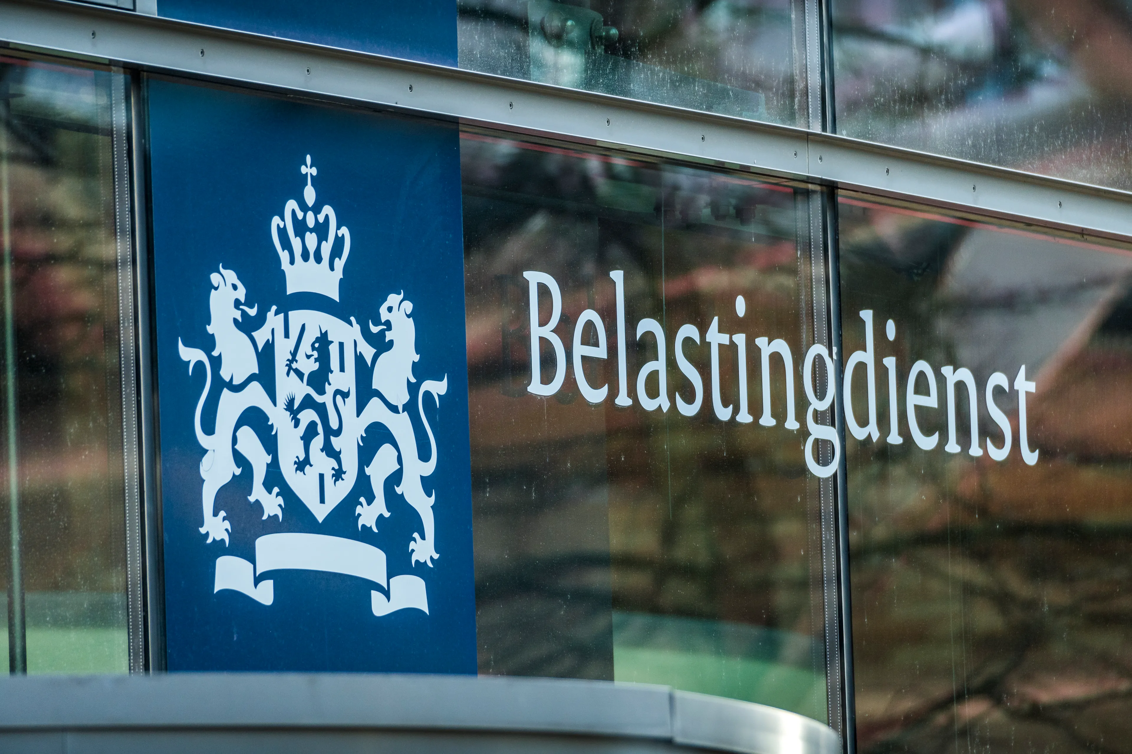 Er ging de afgelopen jaren nog veel meer mis bij de Belastingdienst: deze regels en wetten werden overtreden