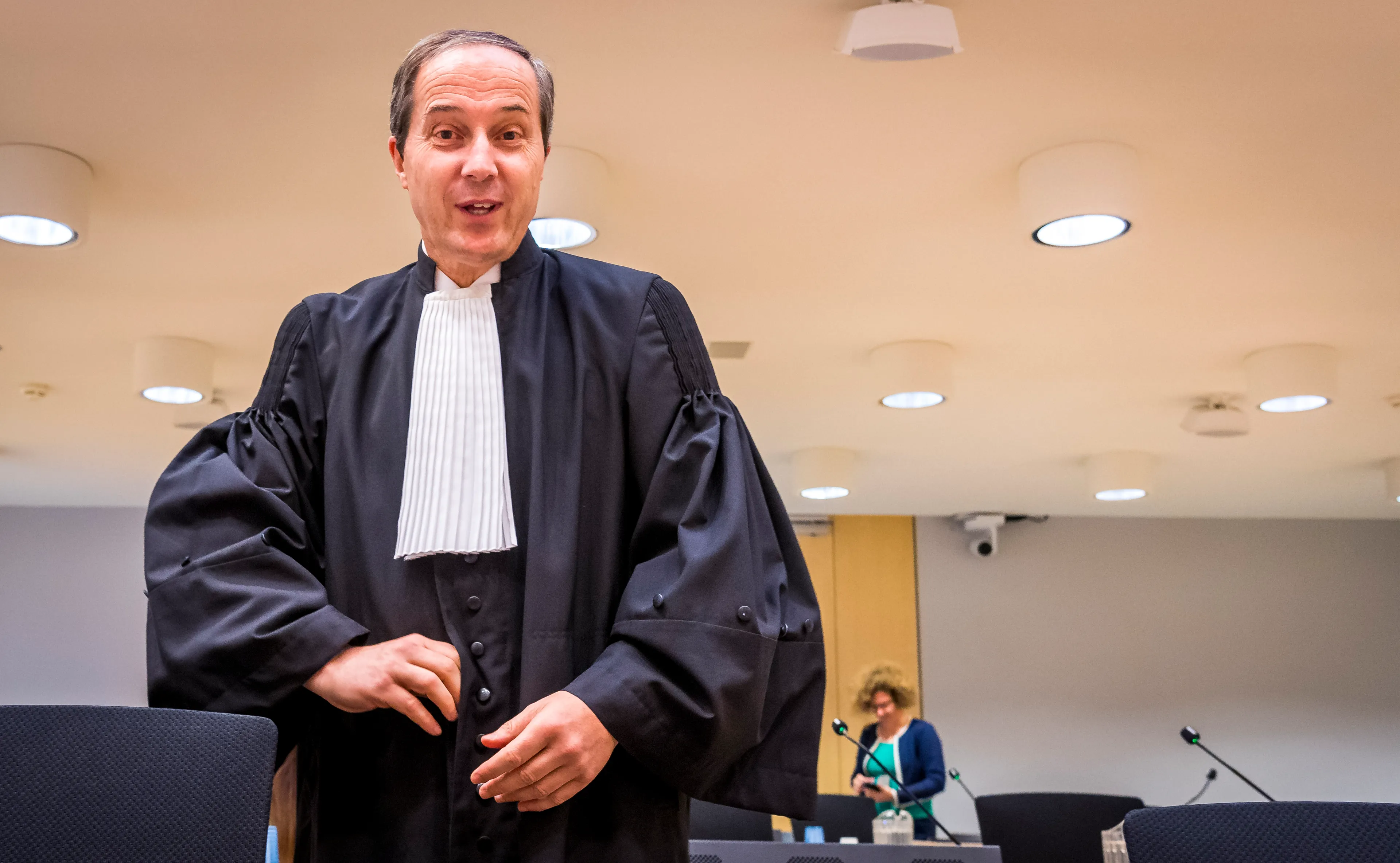 Advocaten: 'Van Laarhoven moet geopereerd worden'