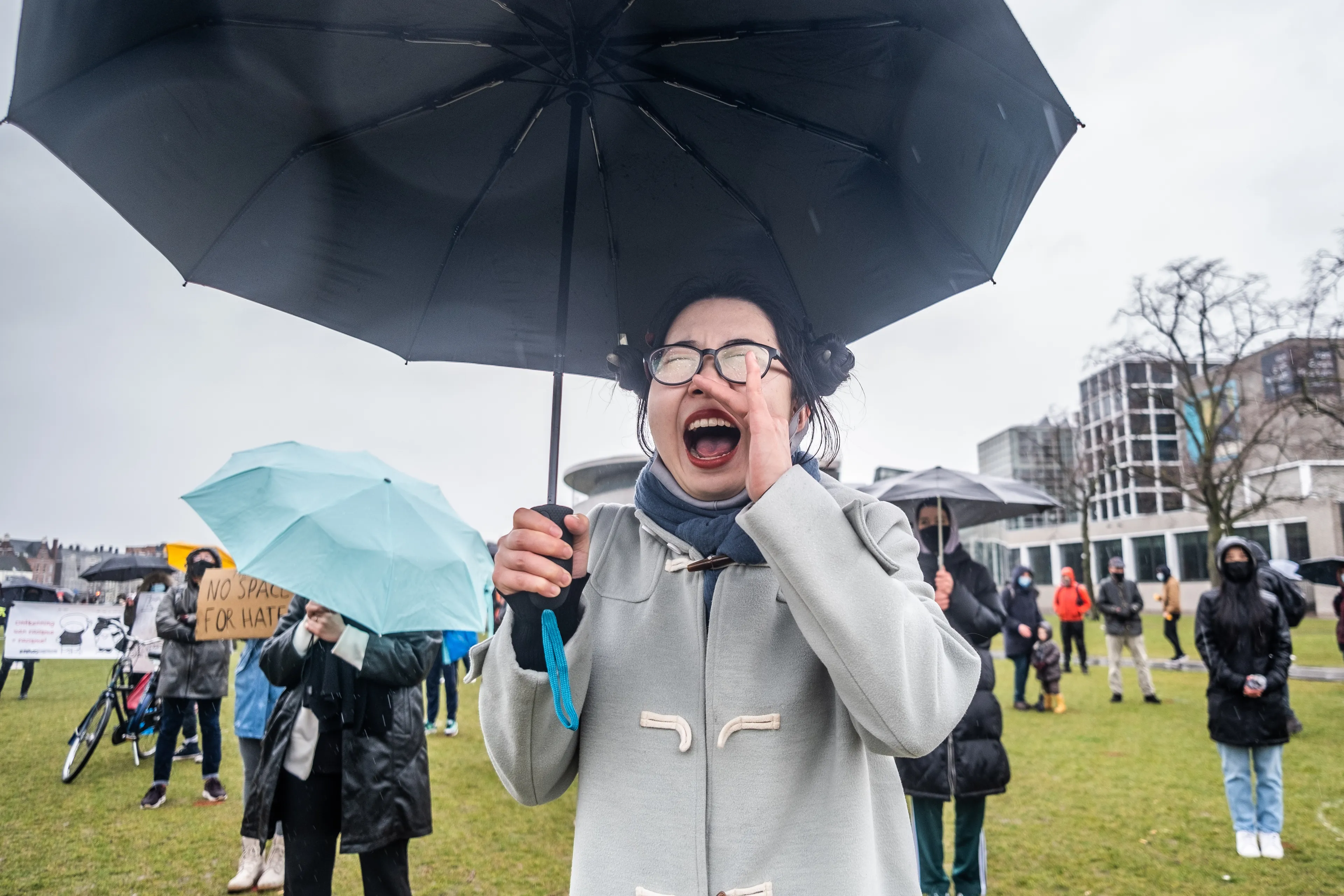 Helft van Chinese Nederlanders ervaart discriminatie: op straat en in openbaar vervoer