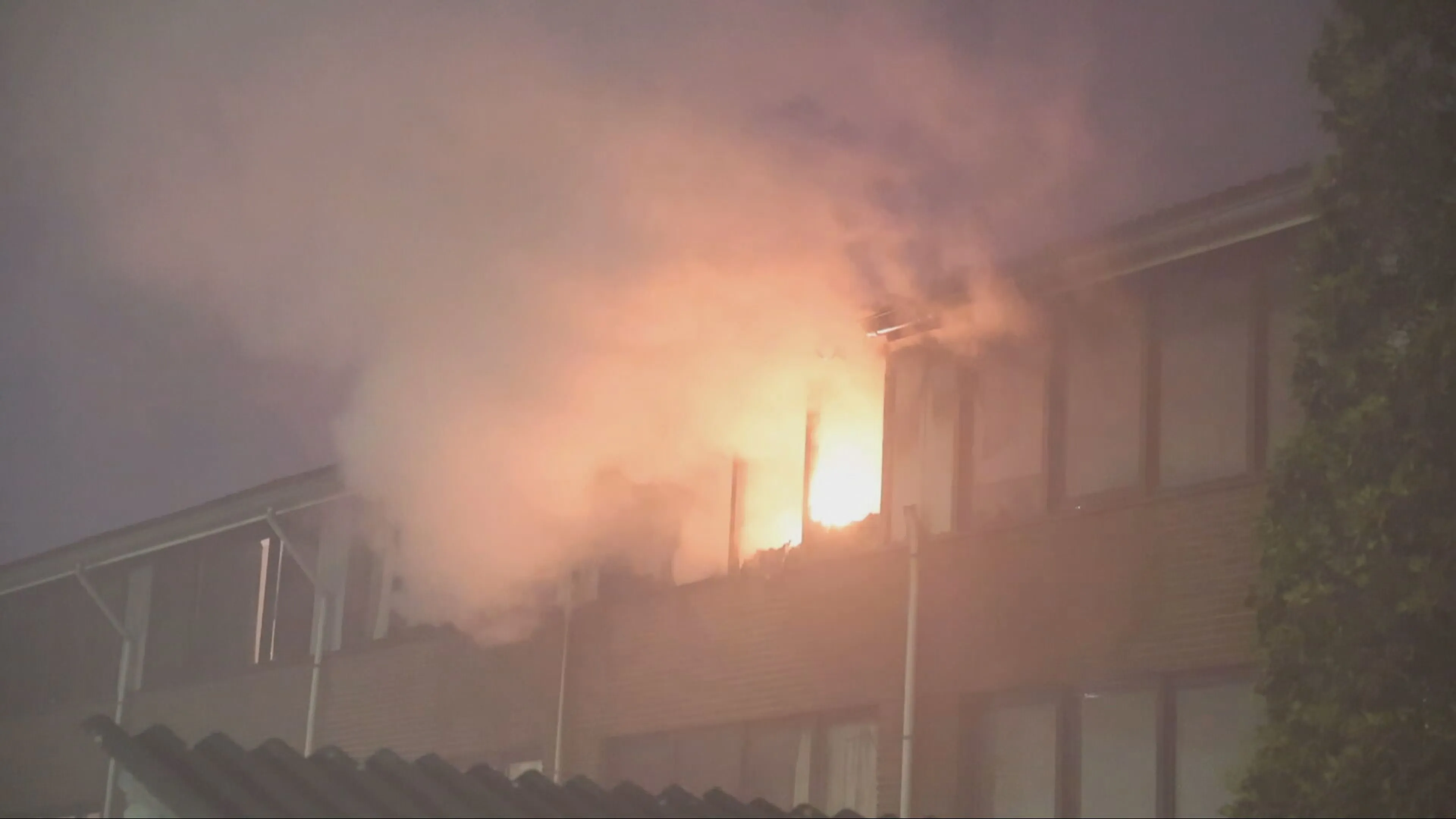 Gewonde bij uitslaande woningbrand in Hoofddorp