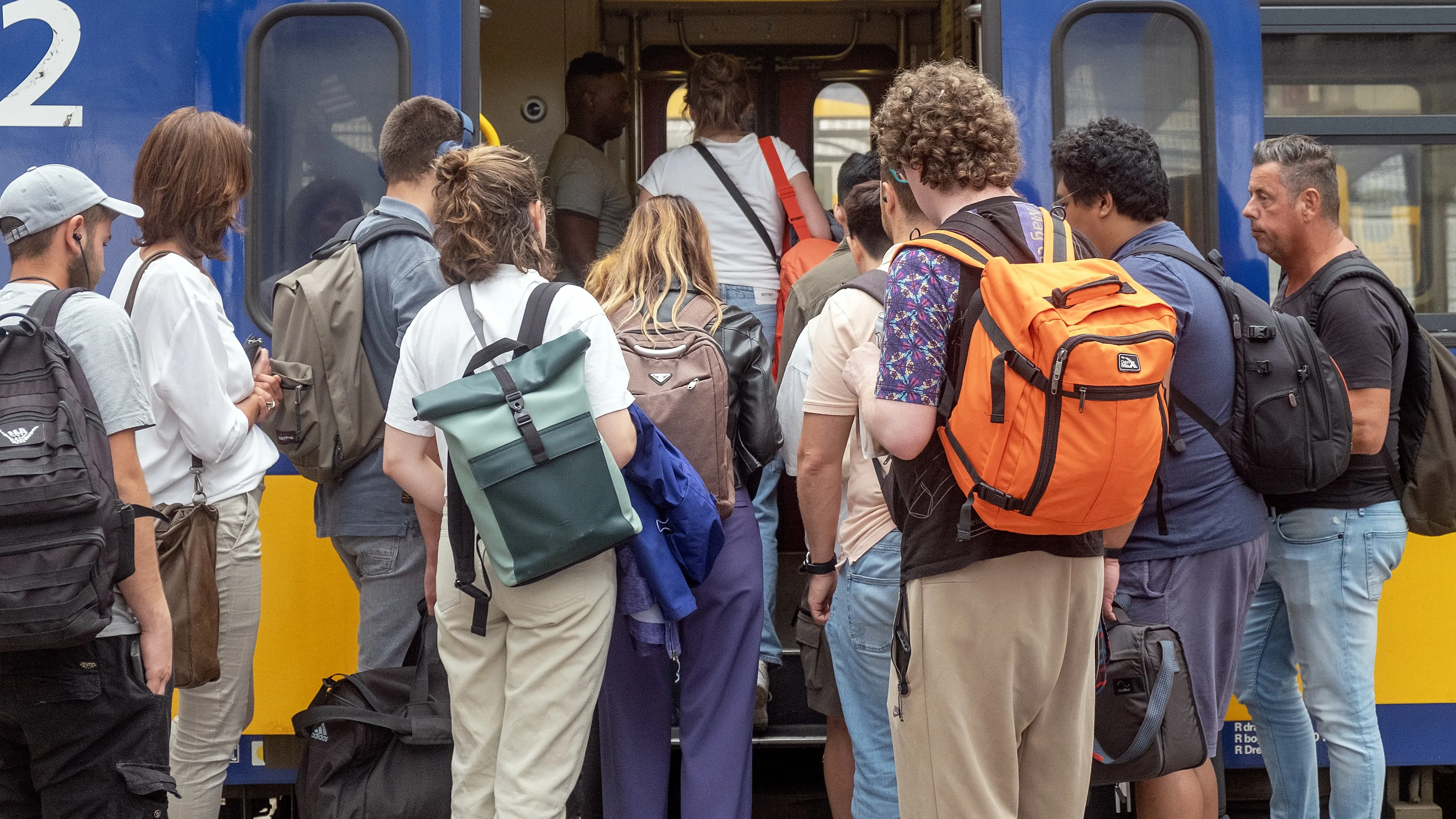 NS-zomeractie slaat aan: ruim kwart miljoen mensen kopen kortingspas