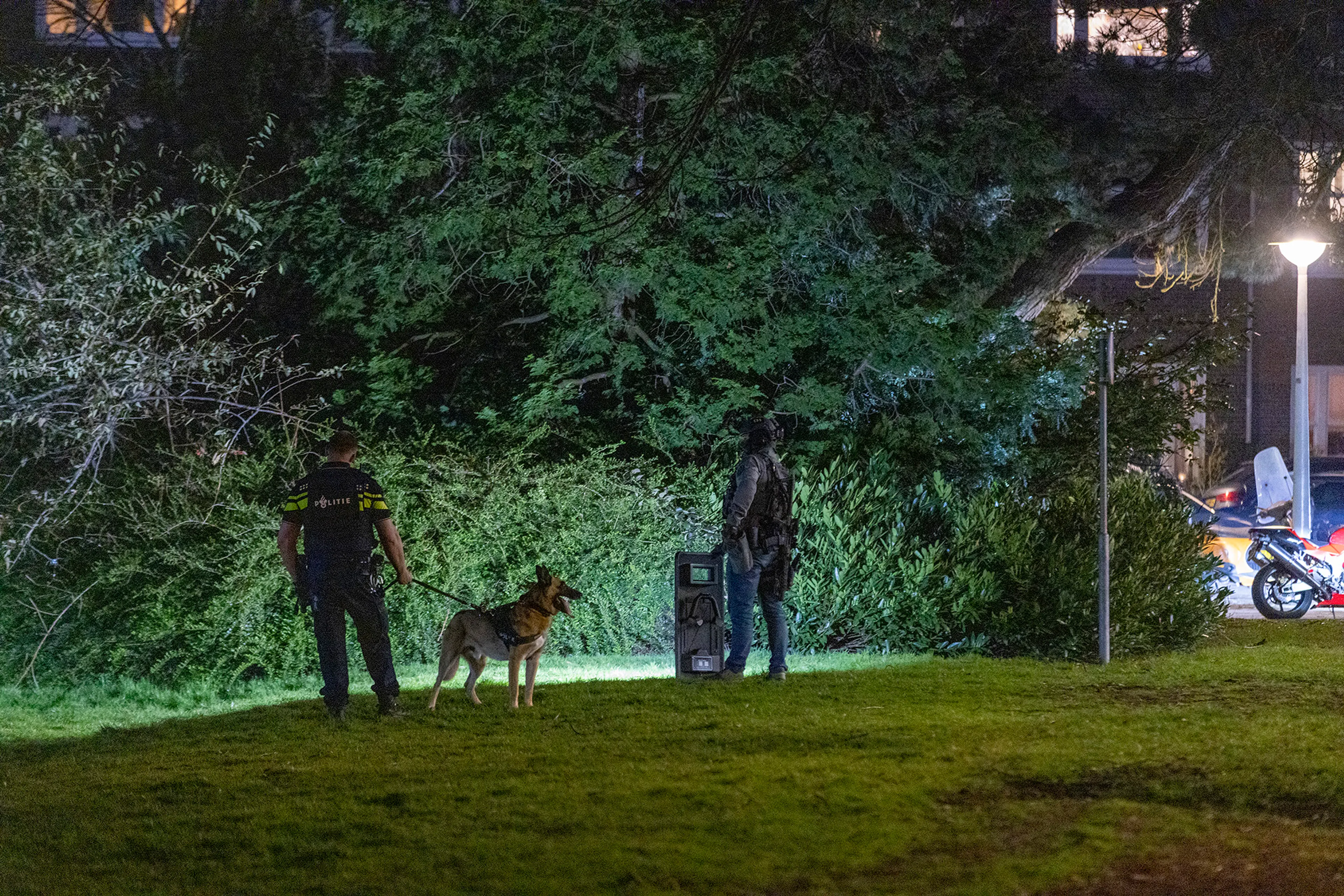 Man zwaargewond na schietpartij in Amsterdamse Rivierenbuurt