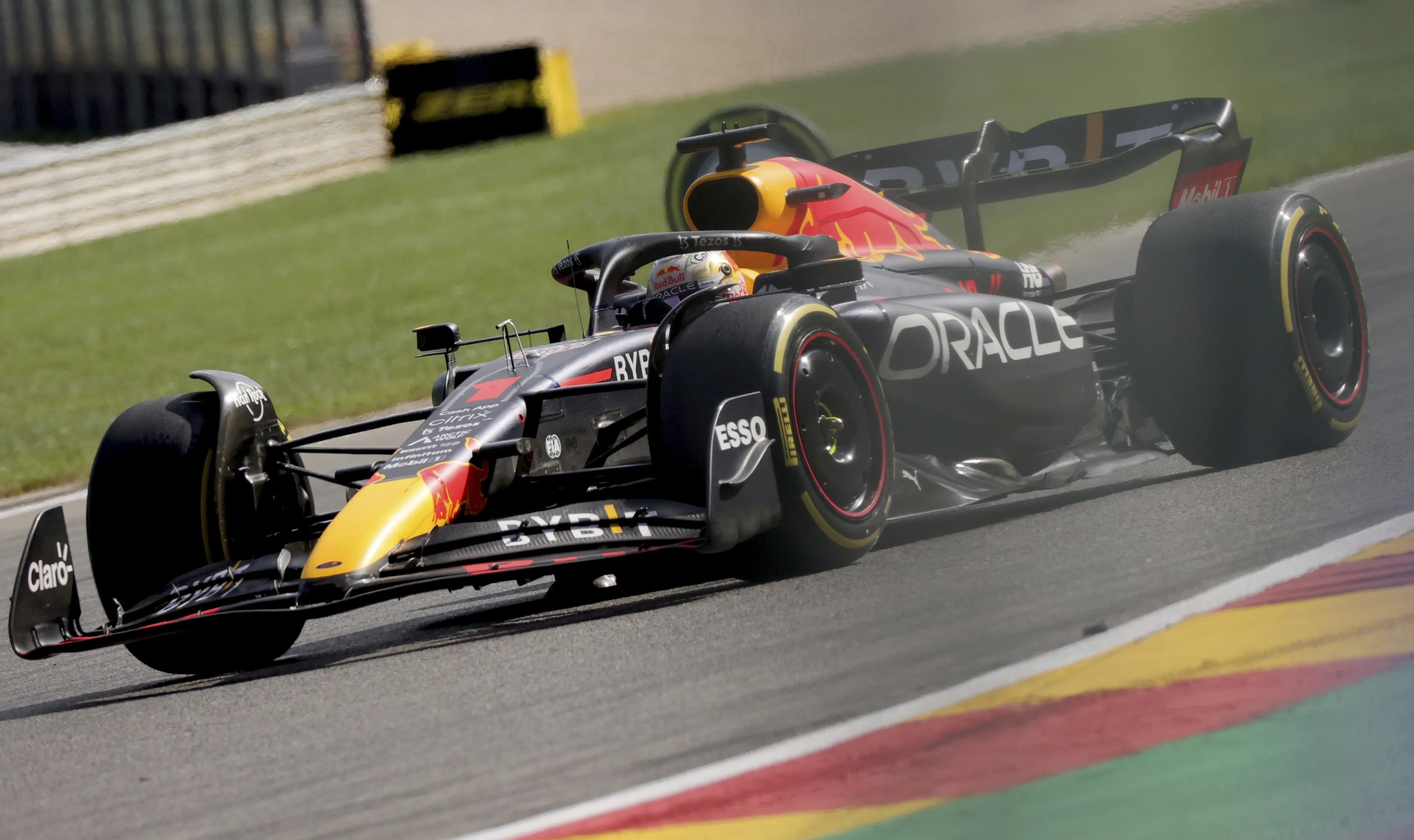 Niet te evenaren: Verstappen ook op Spa-Francorchamps onverslaanbaar