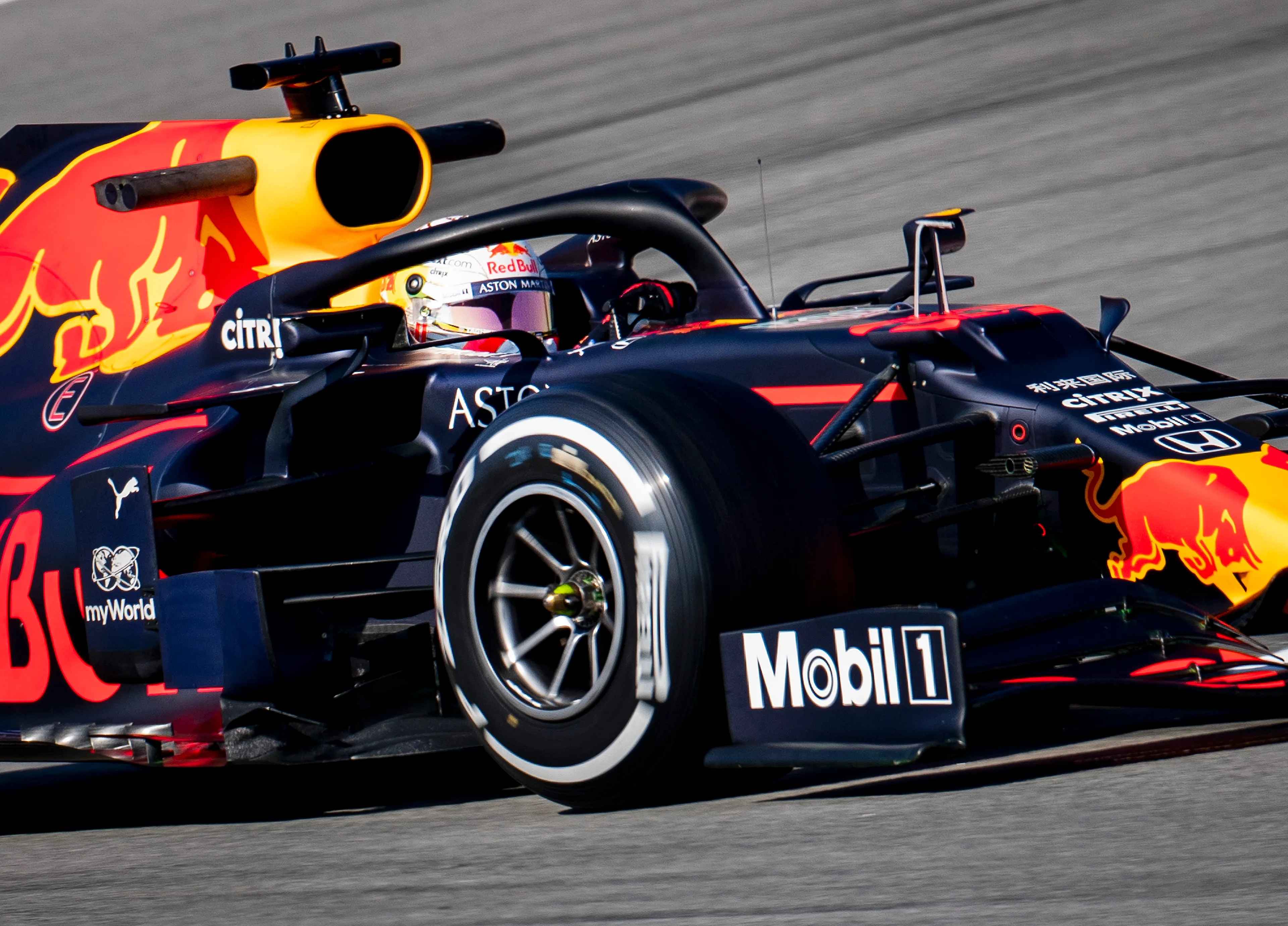 Max Verstappen maakt debuut op het vernieuwde circuit van Zandvoort