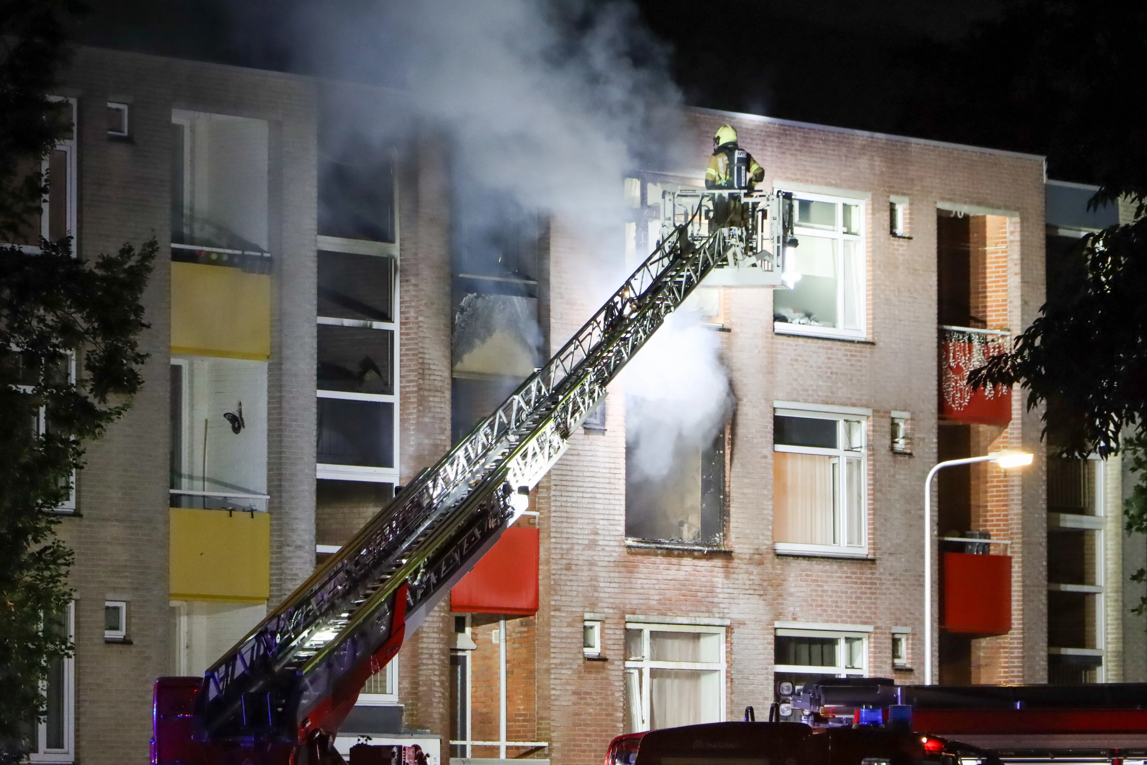 Verdachte van brand en explosie in flatgebouw Hengelo overleden
