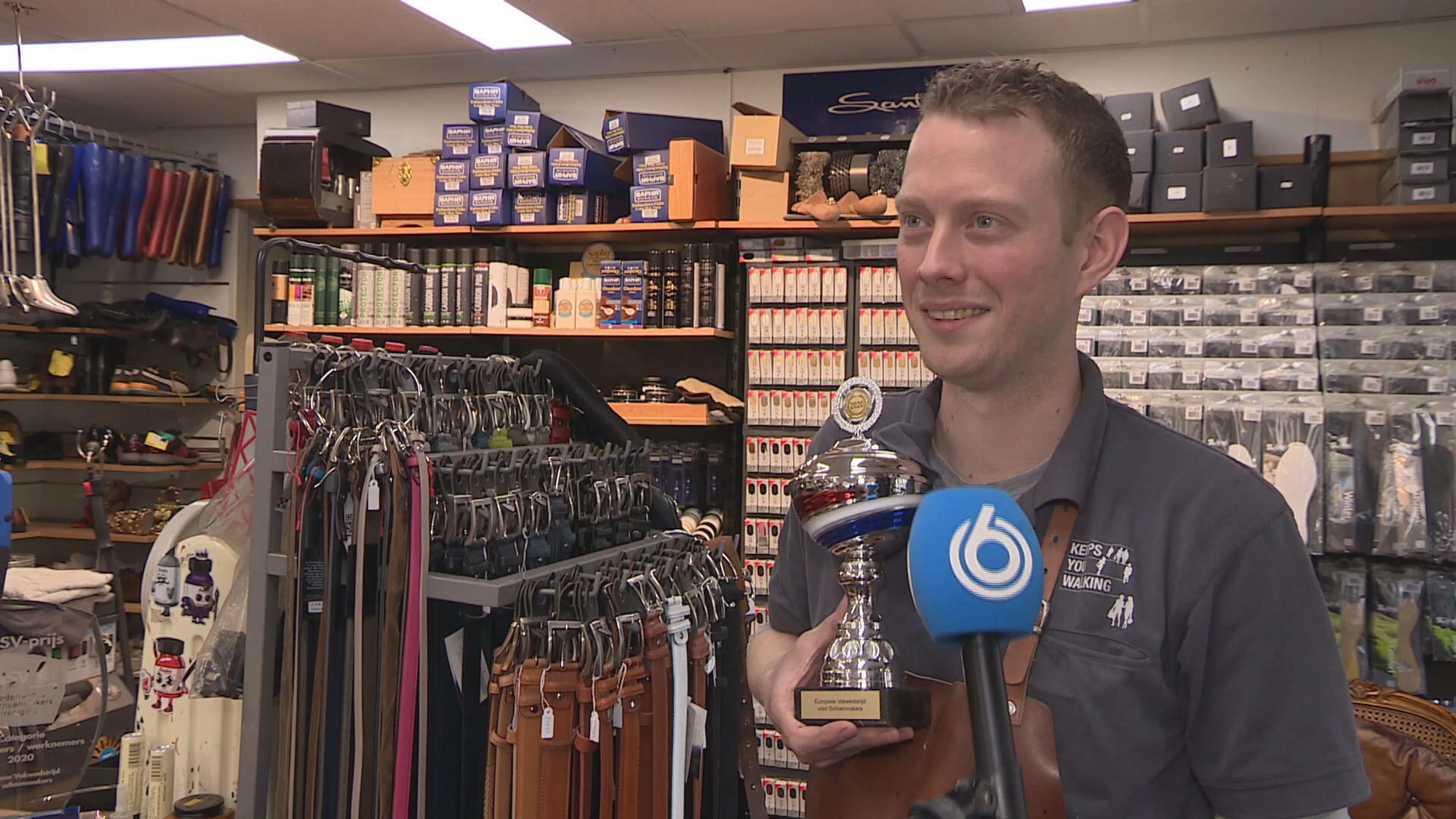 Met deze versleten schoen won Theo Frijn (33) het EK schoenmaken