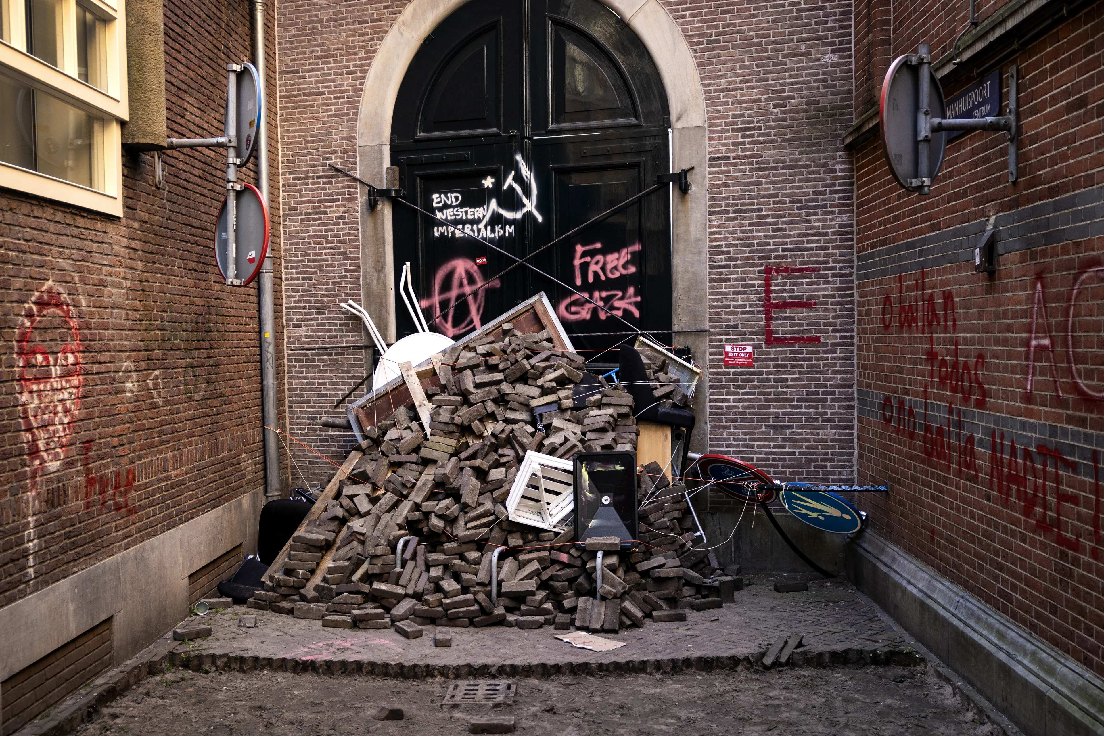 Politiekorpschef Amsterdam schat schade na UvA-protesten op zeker ton