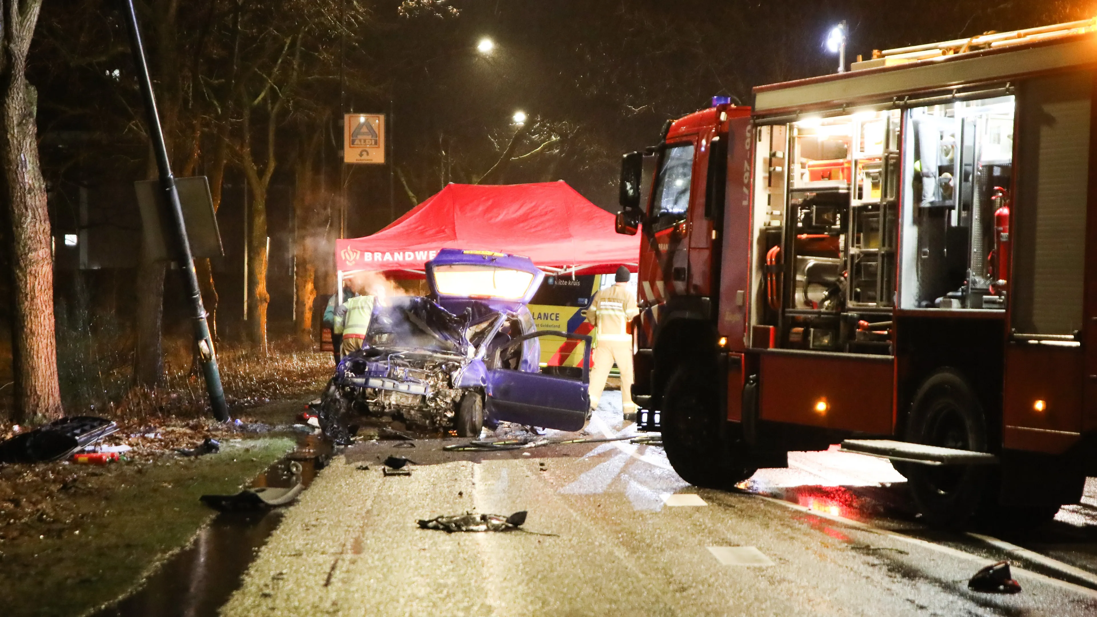 Bestuurder (21) overleden na zwaar ongeval in Apeldoorn