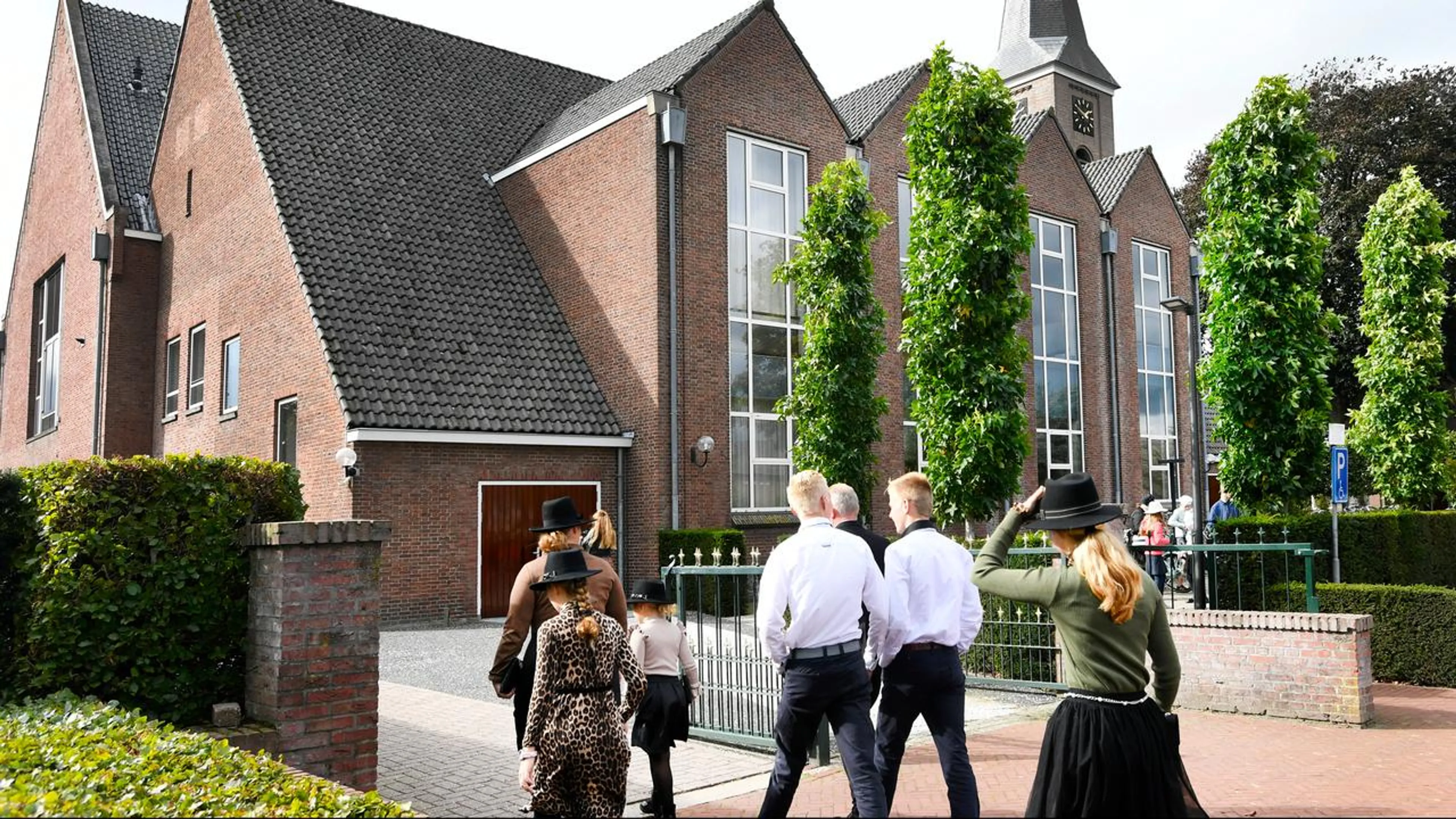 Ruime meerderheid van Nederland vindt godsdienst ondergeschikt aan coronamaatregelen