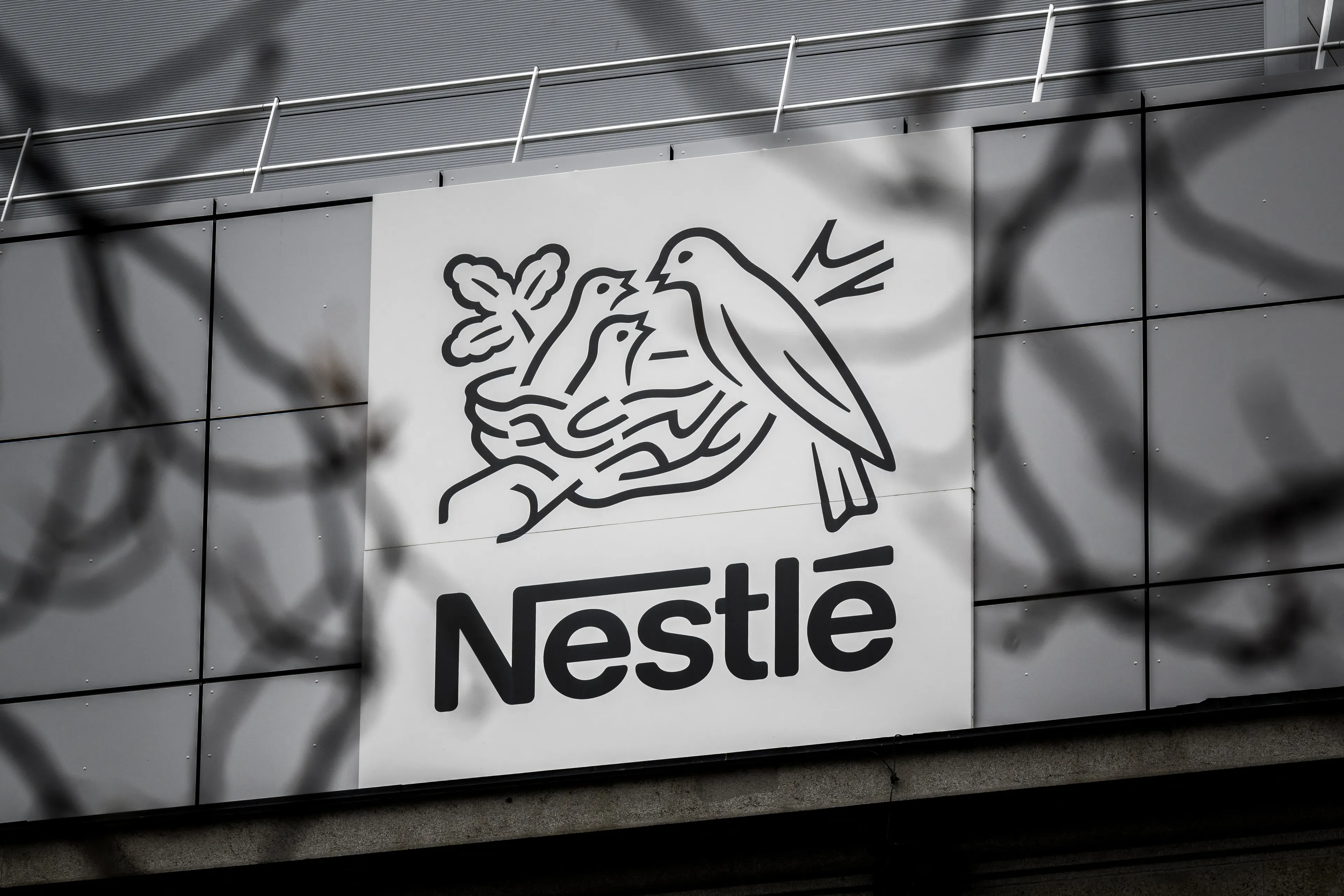 Nestlé roept vruchtendrankje terug, kan zorgen voor slikproblemen