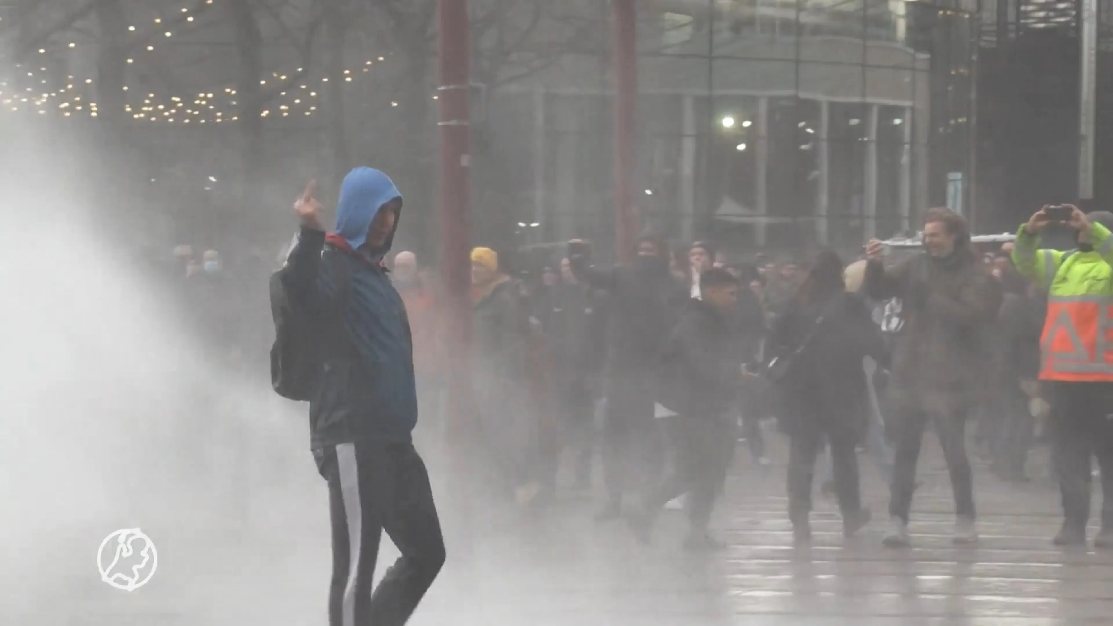 115 mensen aangehouden bij verboden demonstratie Amsterdam