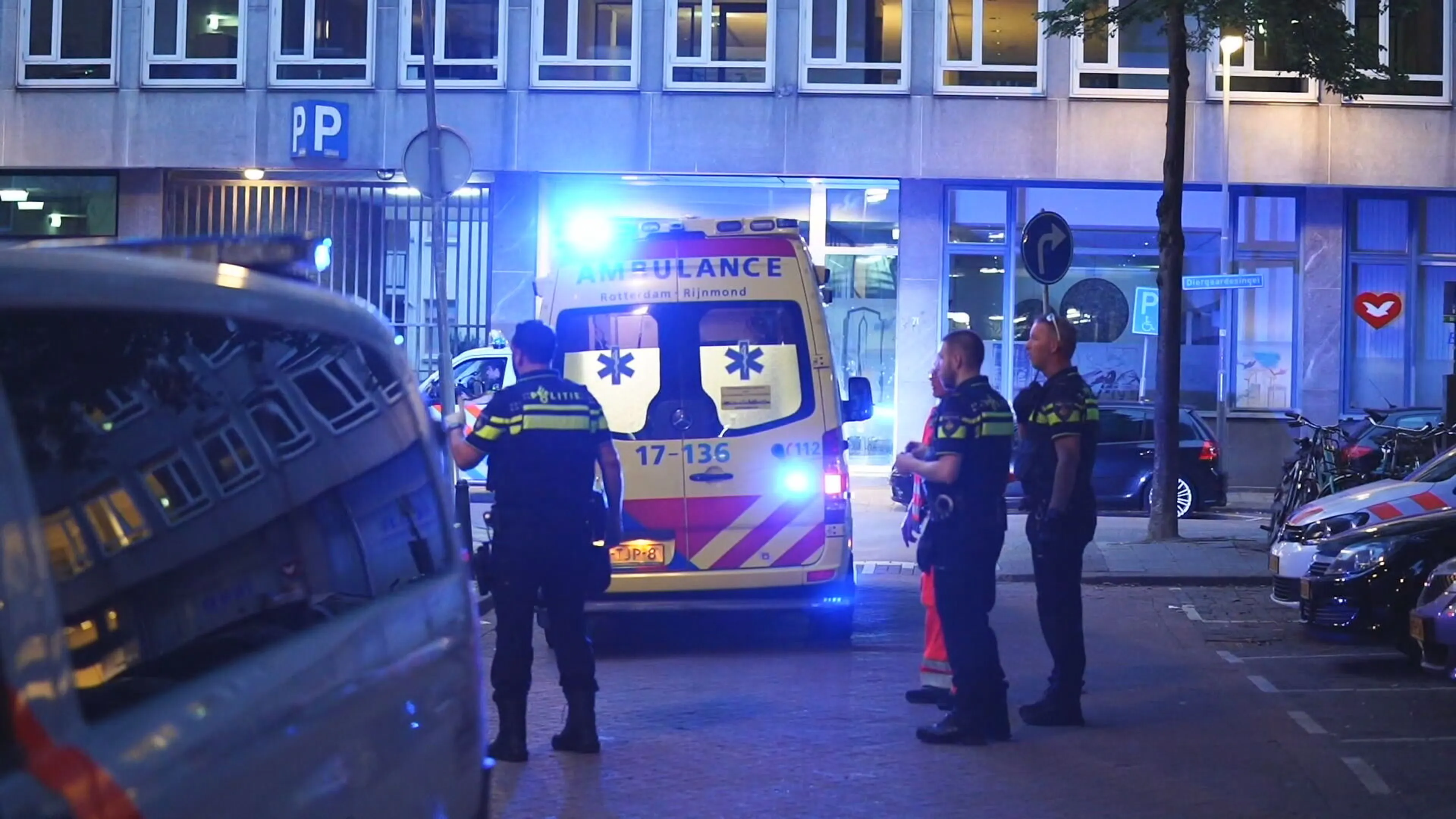 14-jarige jongen neergestoken in Rotterdam, twee tienermeisjes aangehouden