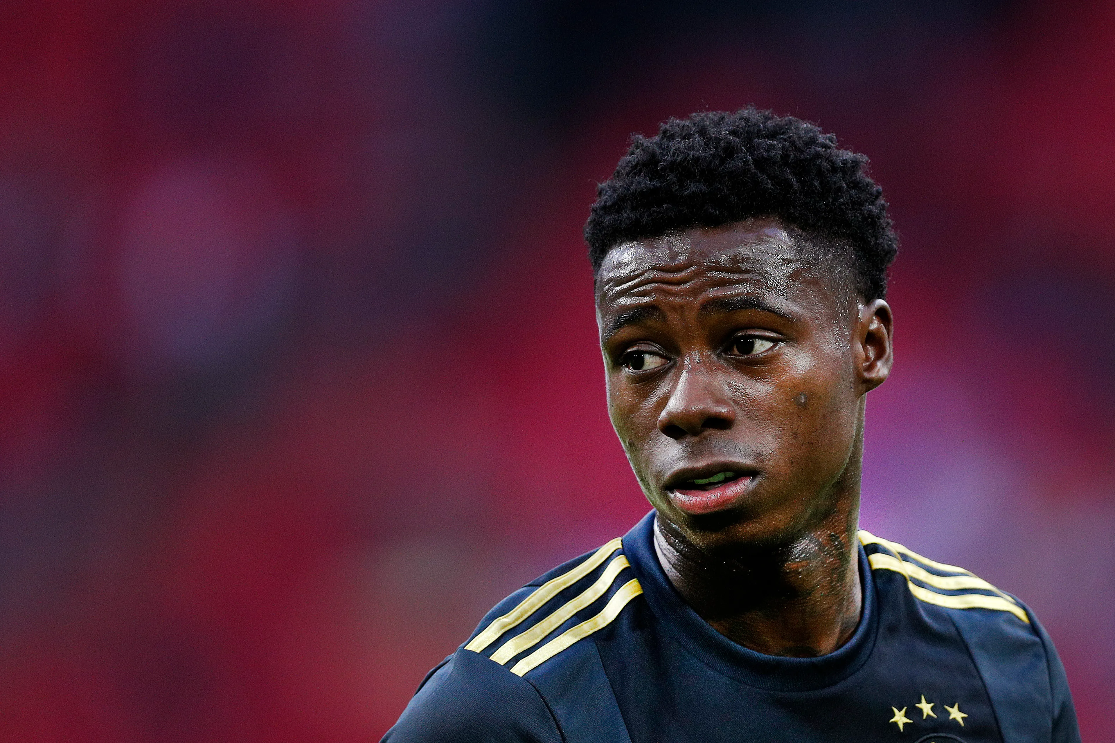 Ajacied Quincy Promes weer op vrije voeten, blijft wel verdachte van betrokkenheid bij steekpartij