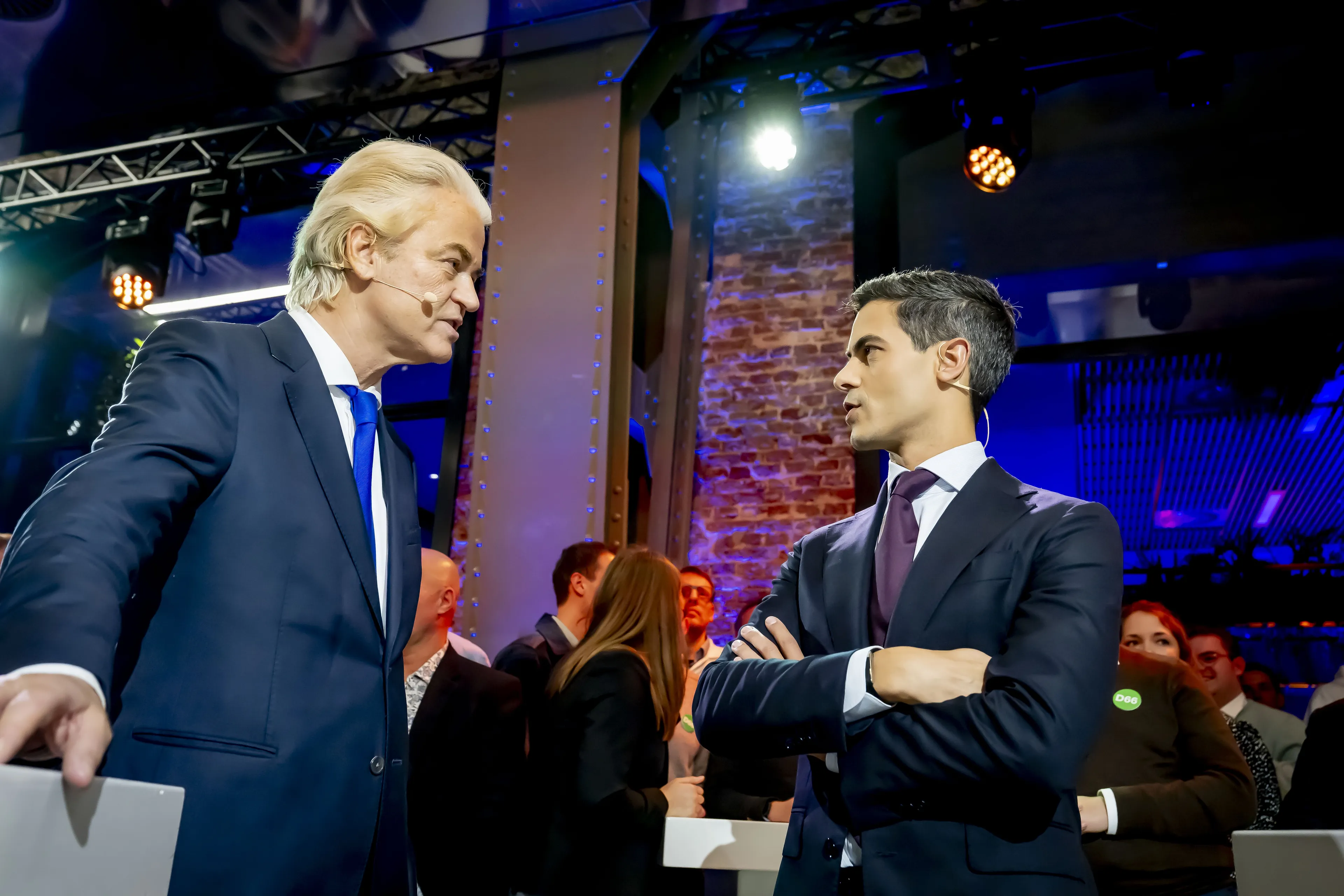 Verkiezingen blijven ongekend spannend: PVV haalt D66 in