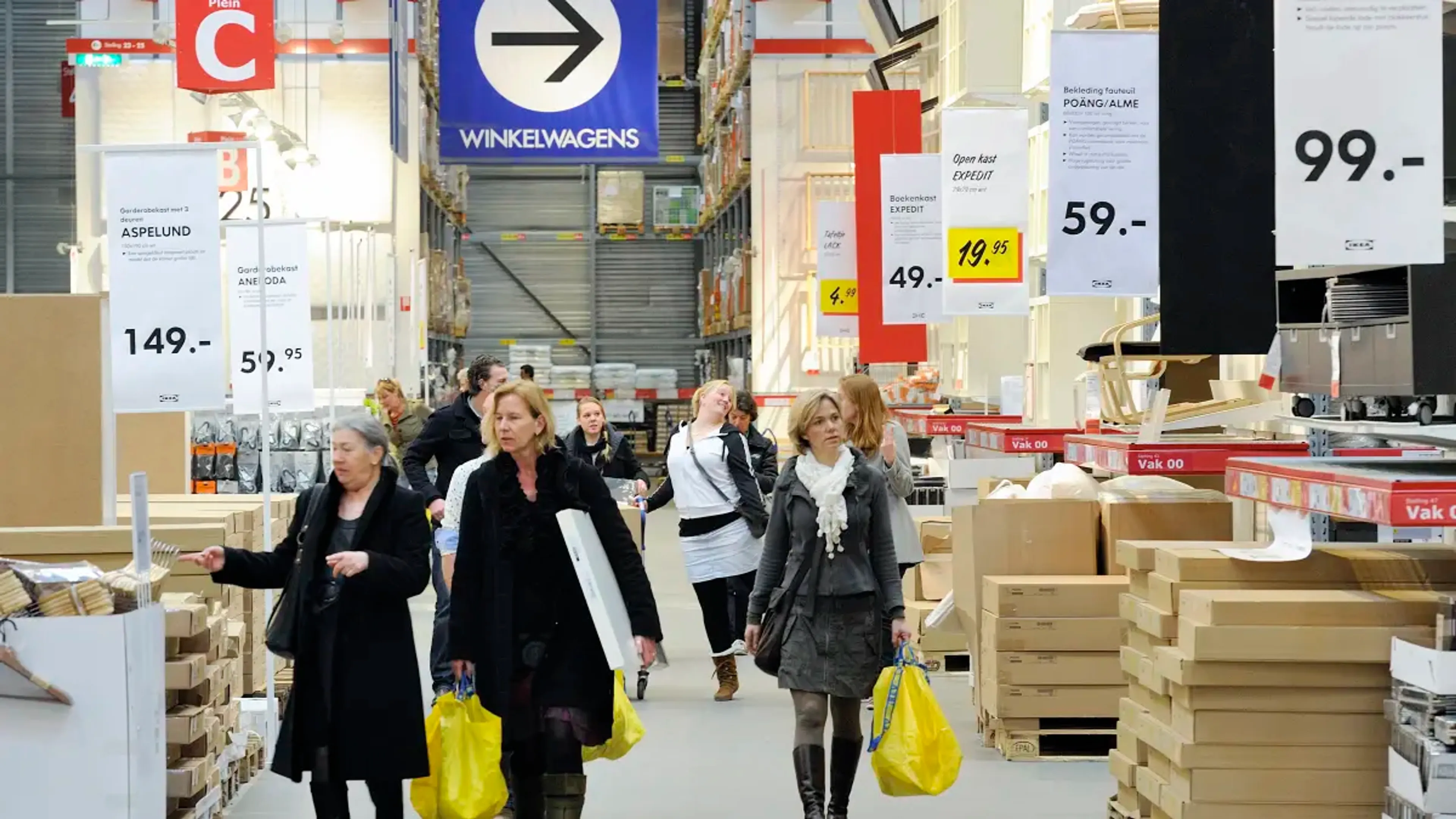 Het is tweede paasdag, dus drukte in woon- en tuinwinkels