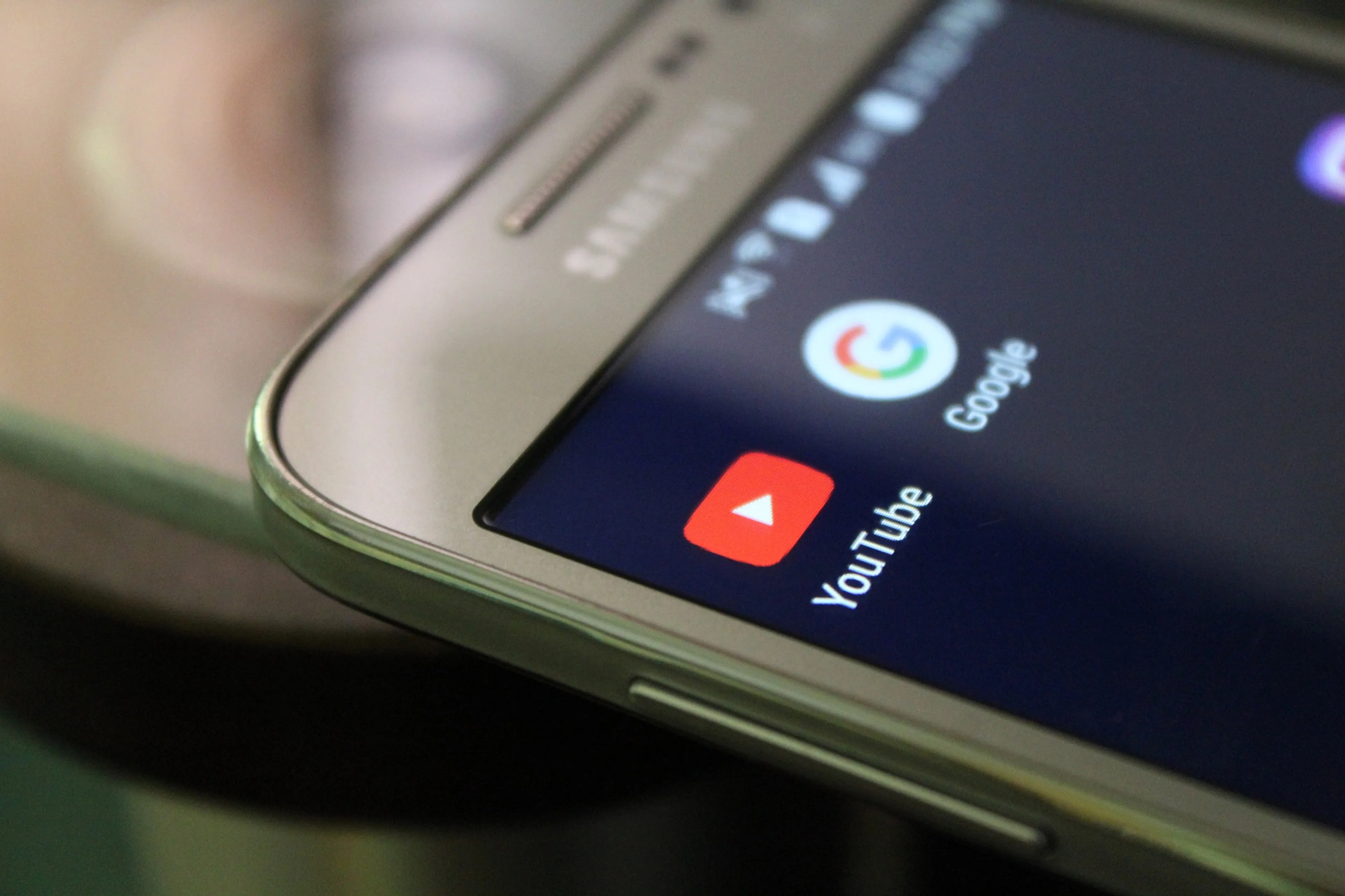 Dit is de best bekeken Nederlandse YouTube-video (hint: iets met een fluit)