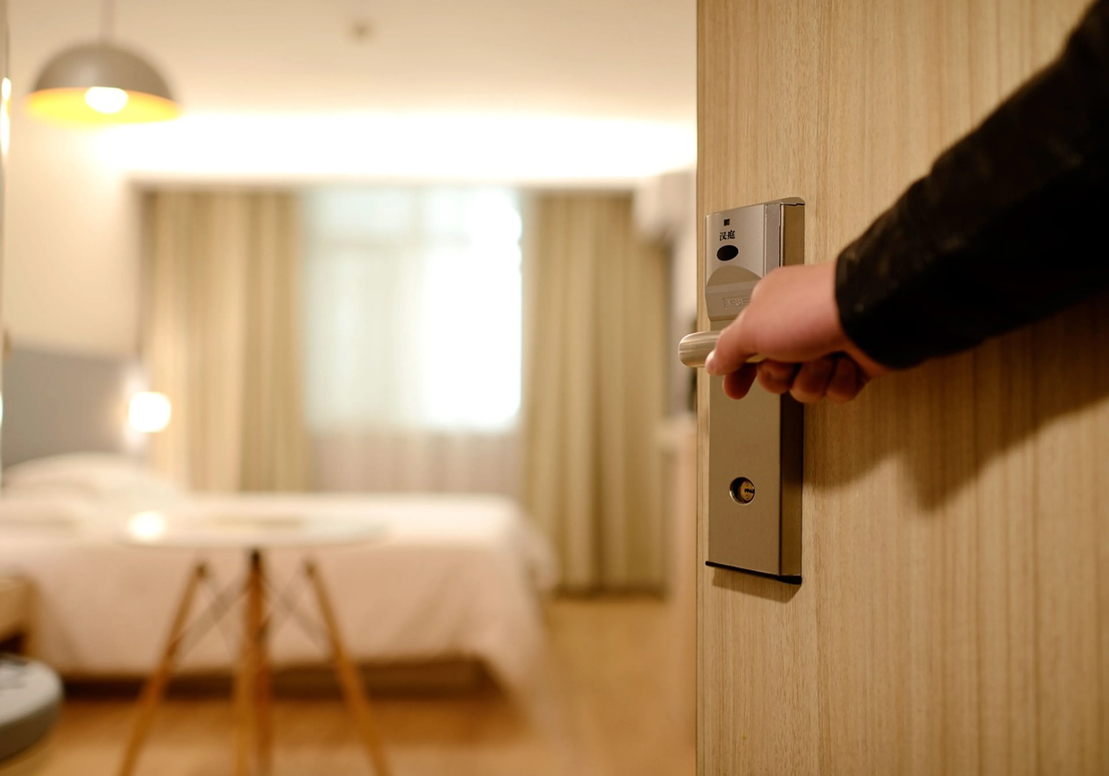 Vrouw belt om opmerkelijke reden 112 vanuit hotelkamer
